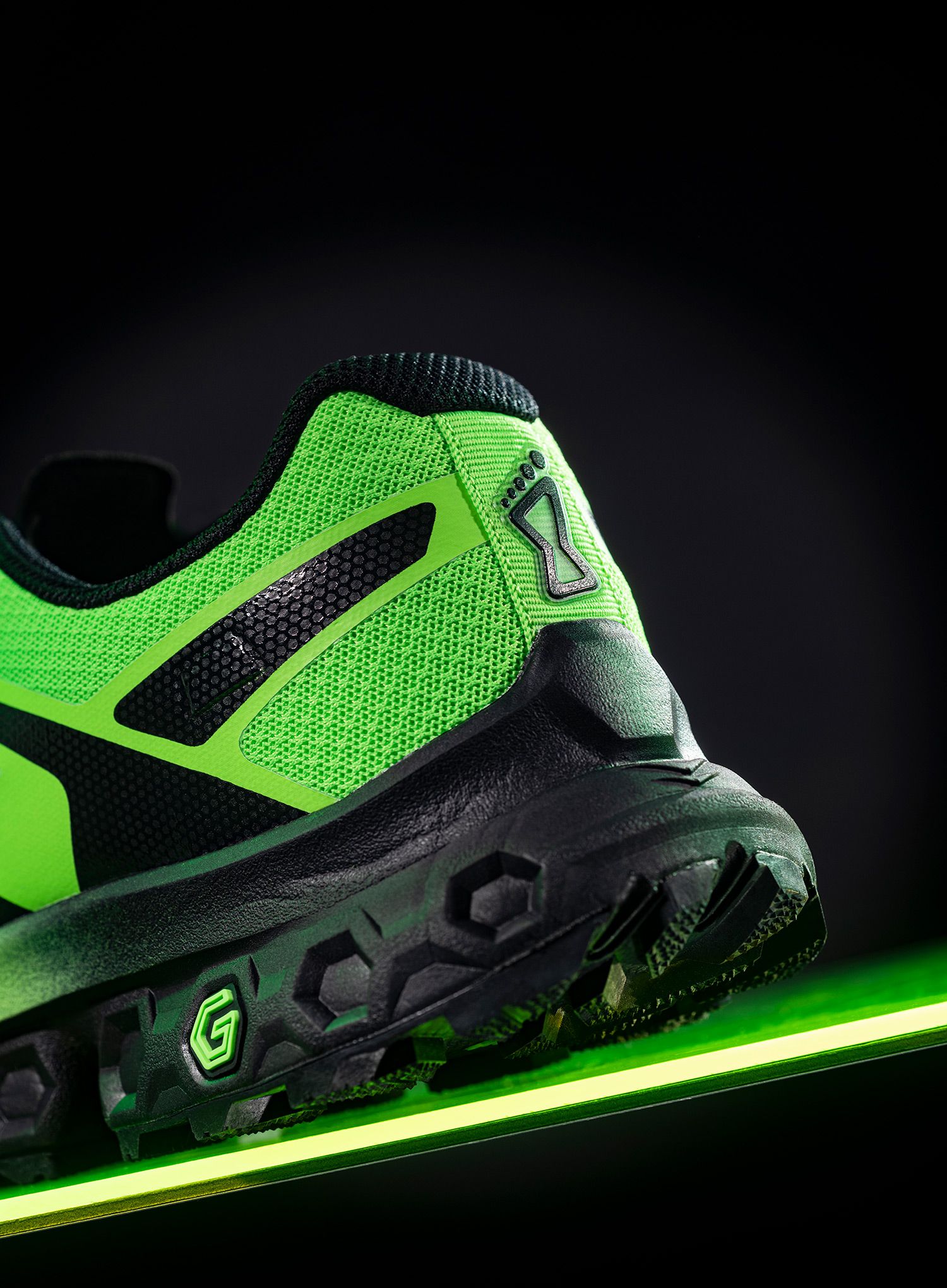 Moški tekaški čevlji Inov-8 Trailfly Ultra G 300 Max - green/black
