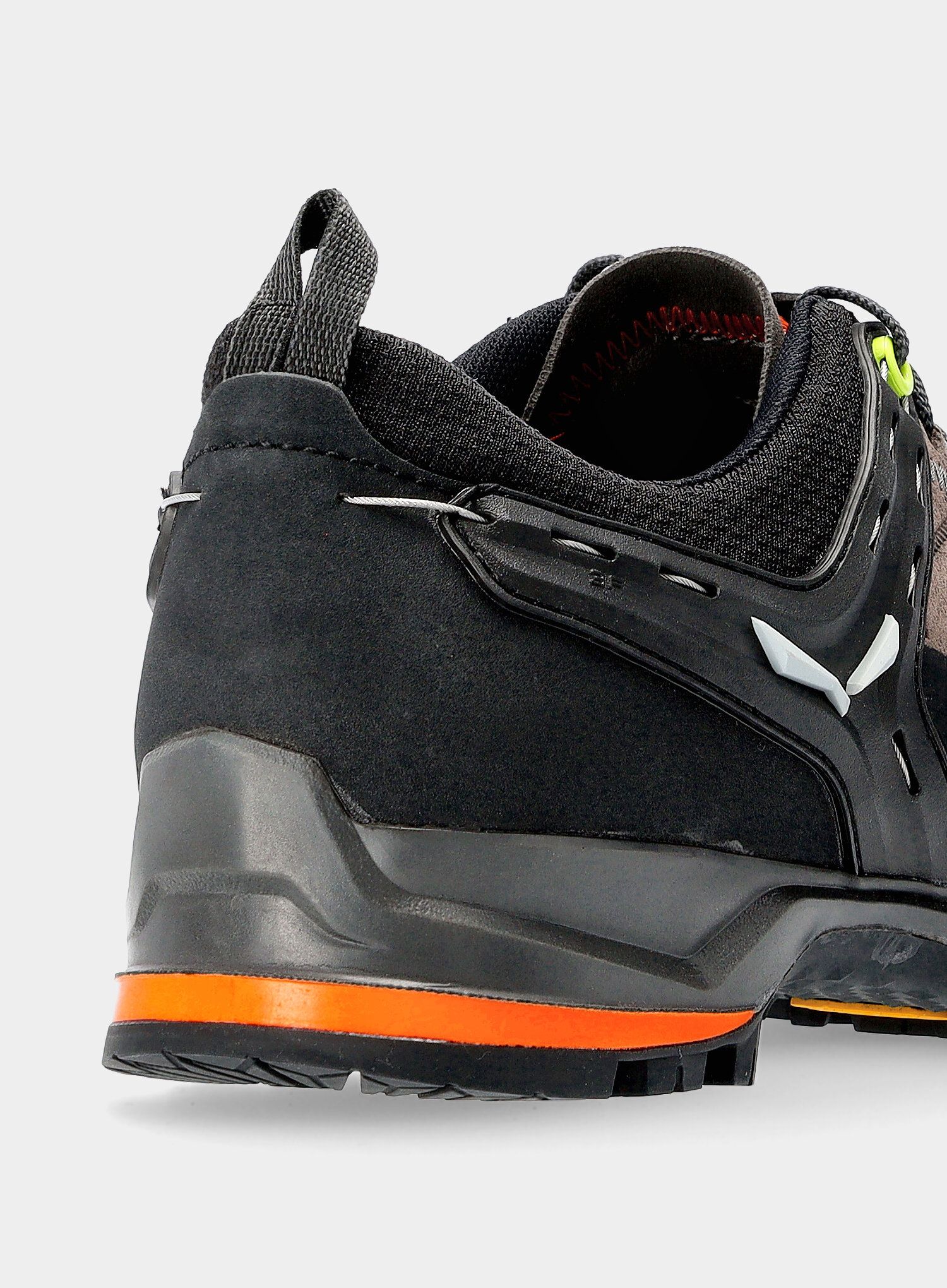 Treking čevlji Salewa Mountain Trainer 2 - wallnut/fluo orange