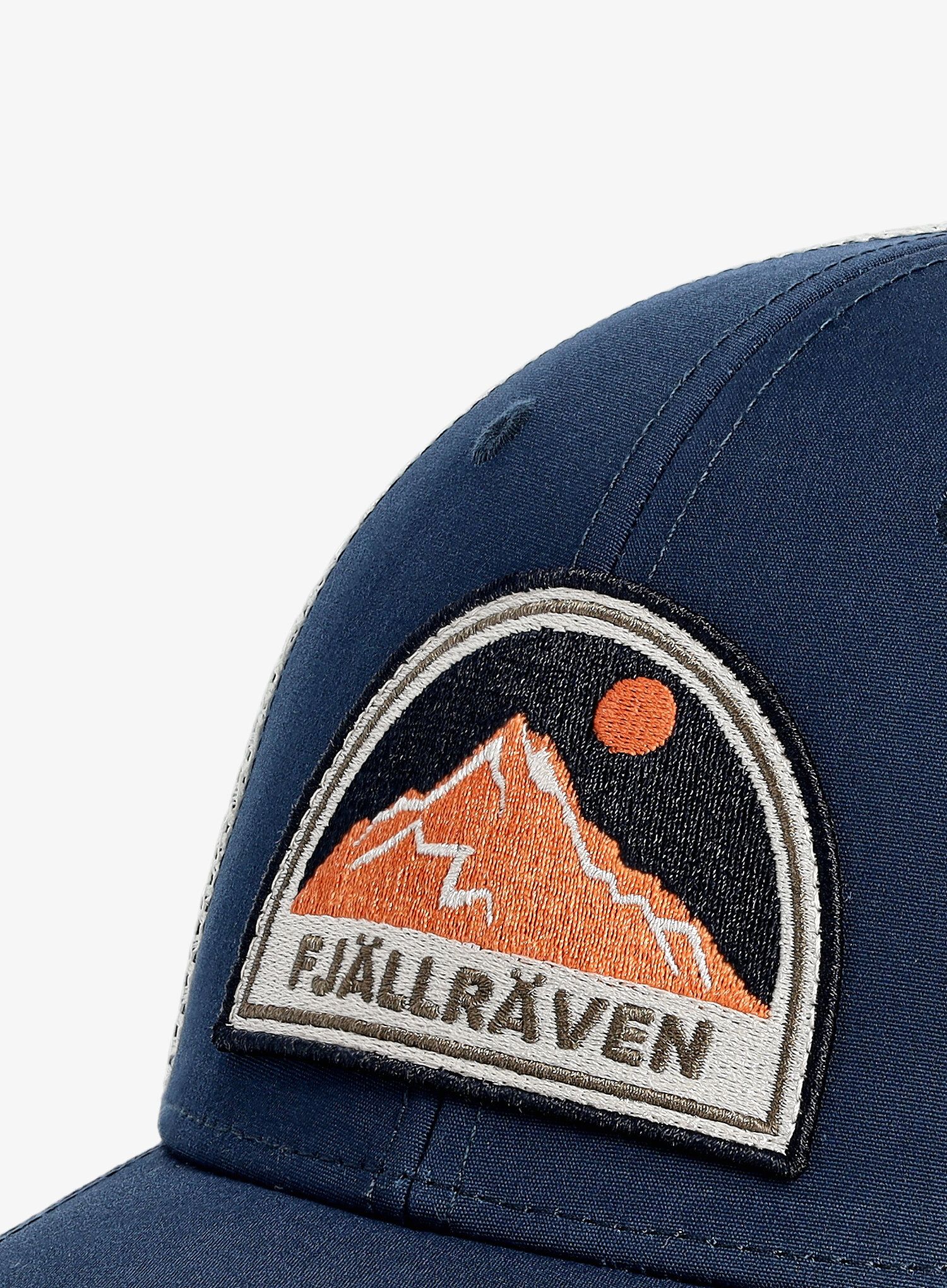 Kapa s šiltom Fjallraven Badge Långtradarkeps - navy