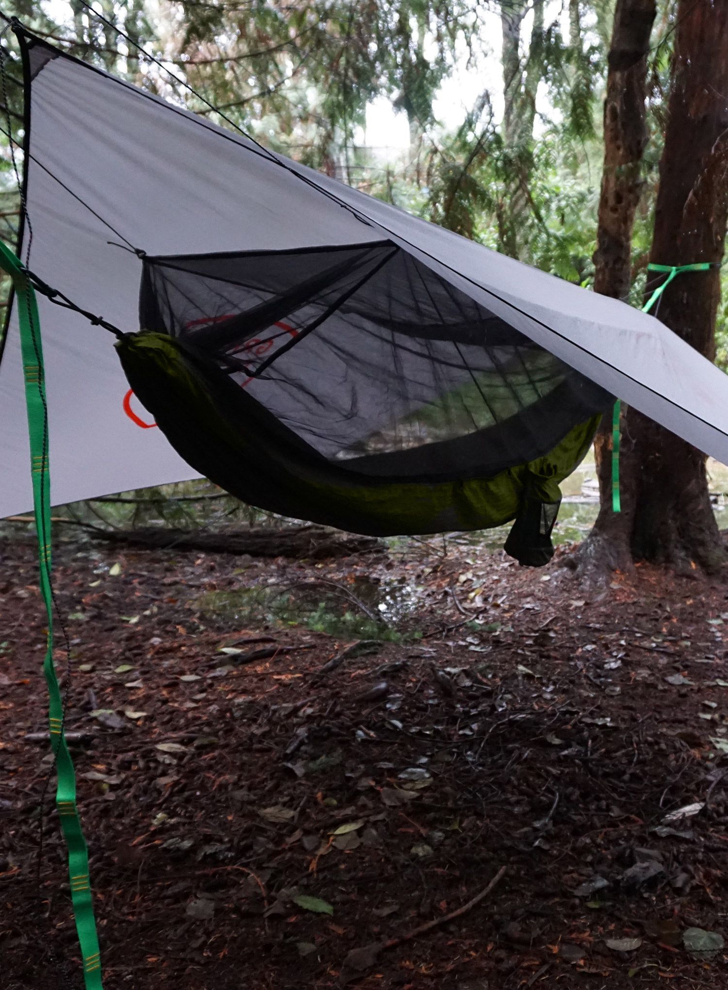 Viseča mreža z zaščito proti komarjem Grand Trunk Skeeter Beeter XT Hammock - olive