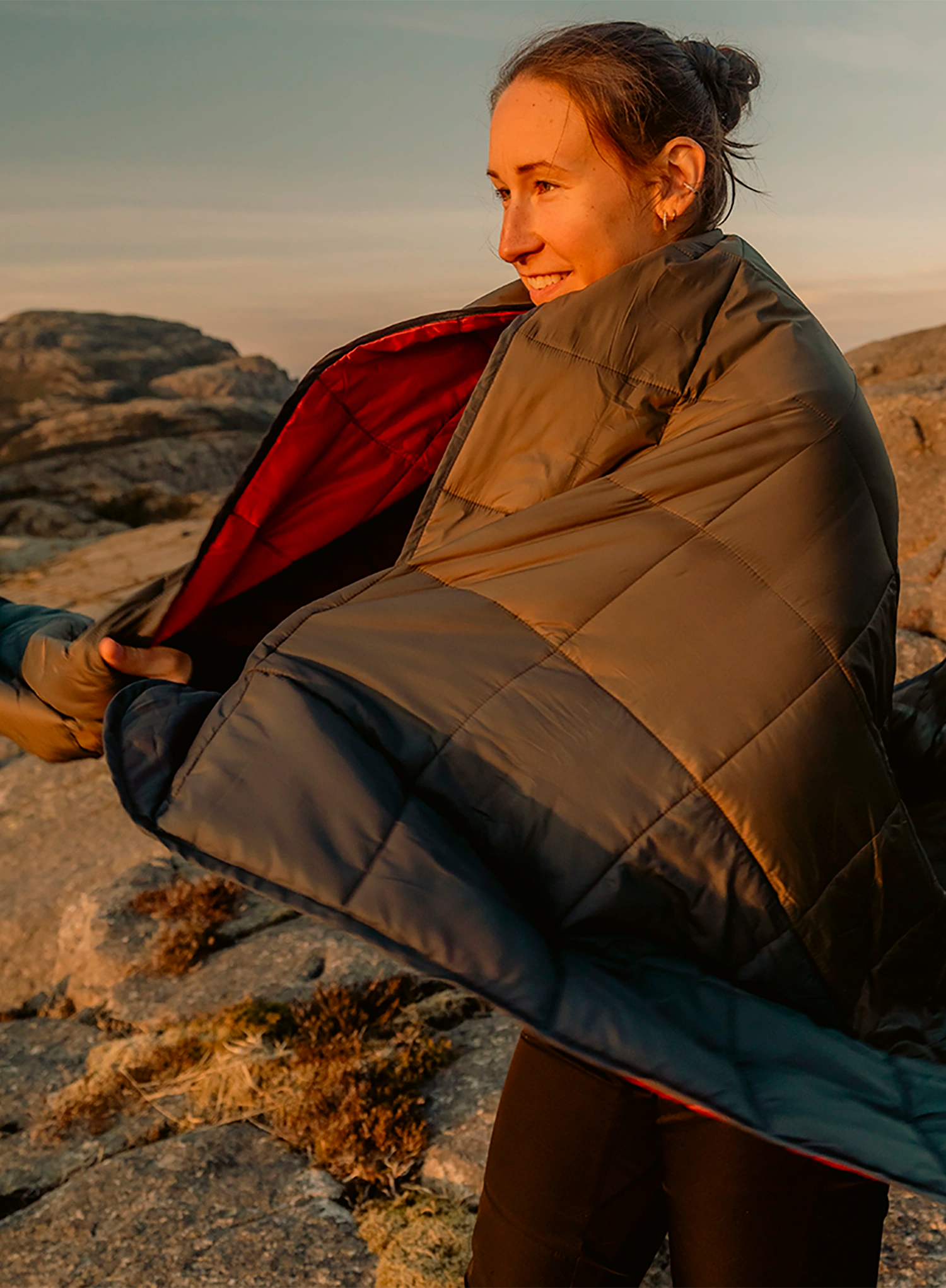 Prešita odeja Robens Snowfall Quilt - grey/red
