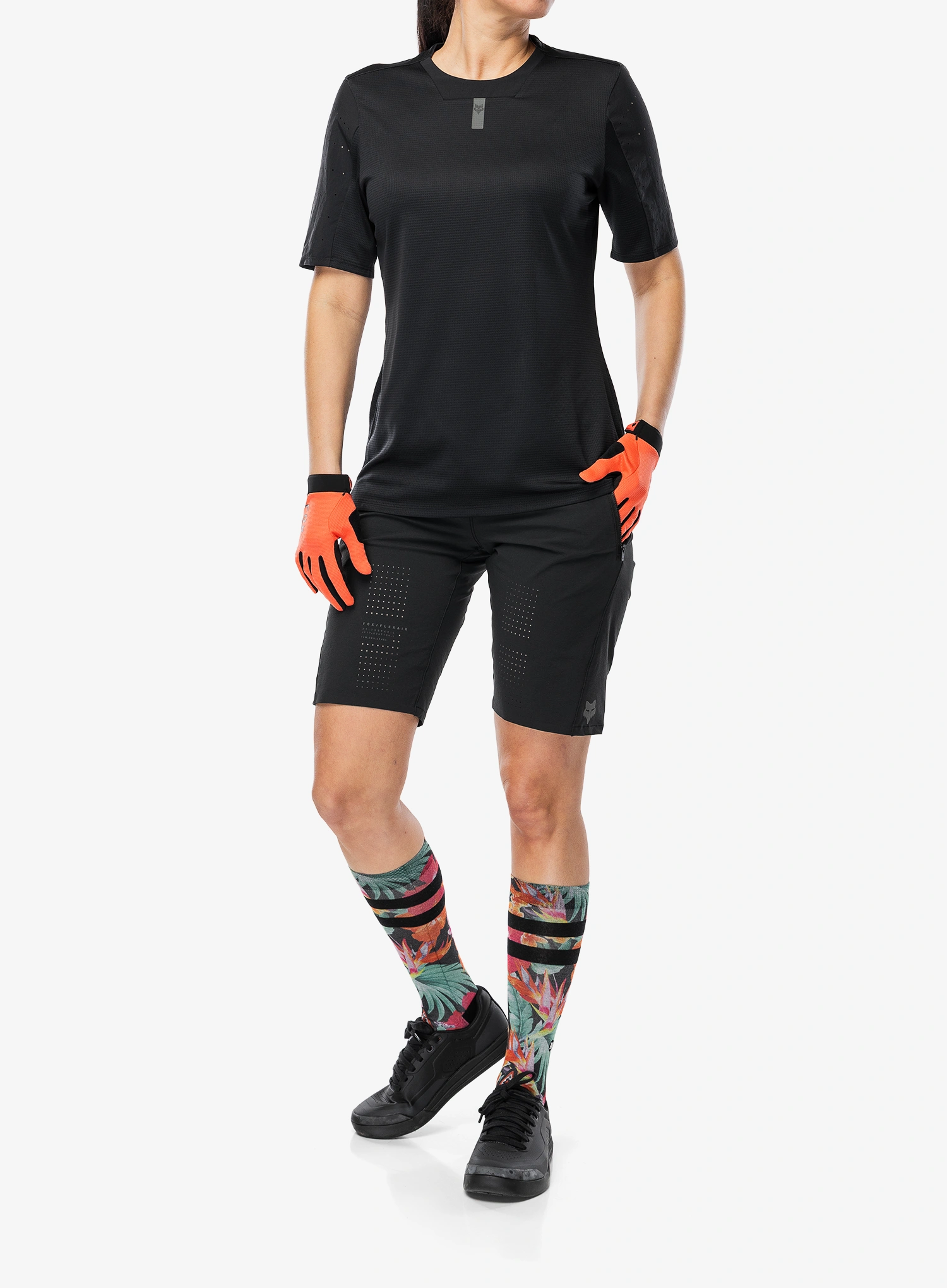 Ženska kolesarska majica Fox Defend SS Jersey - black