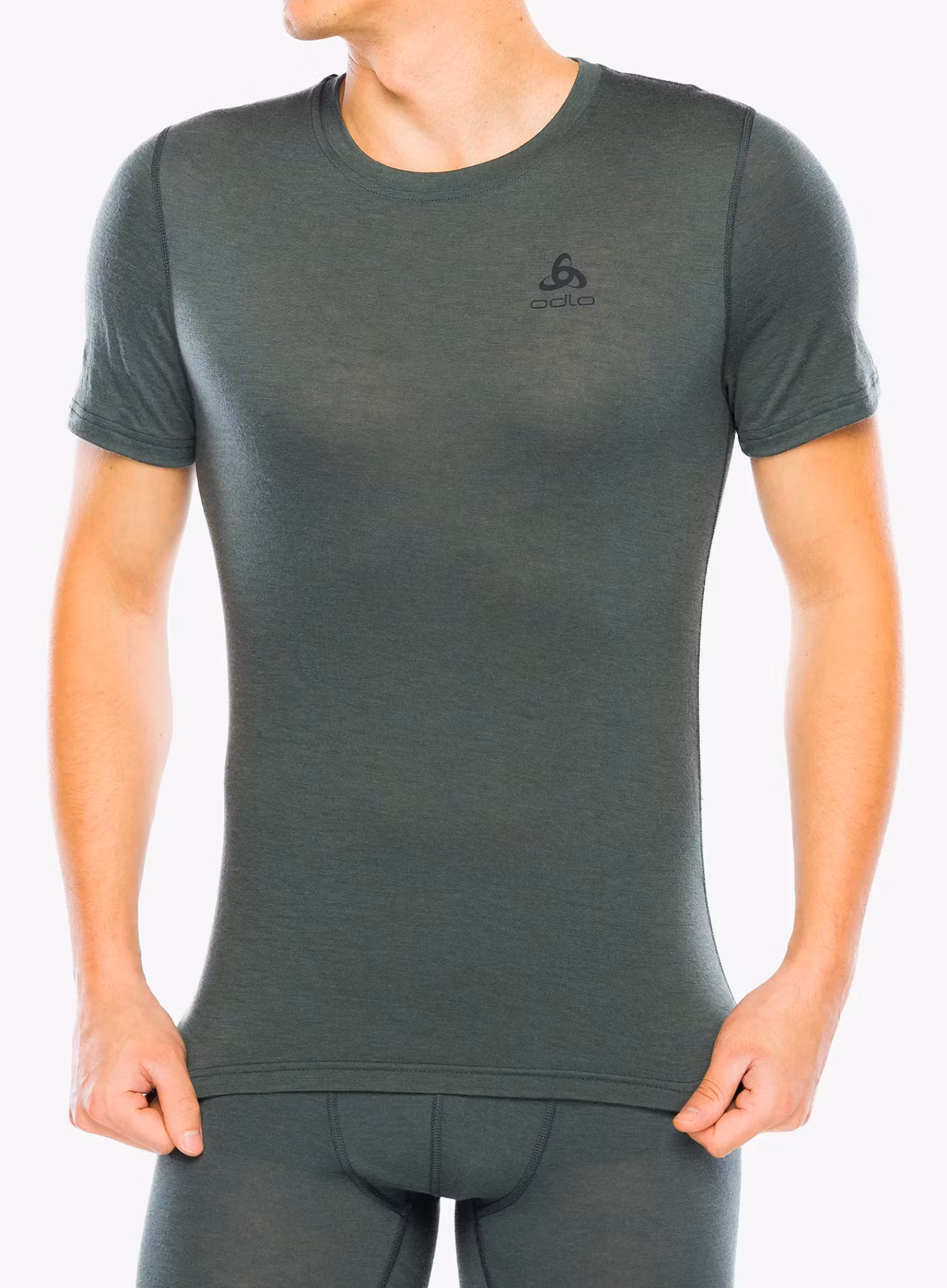 OdloMerino160BLTopCrewNeckSS_urbanchic7617977251293a.webp