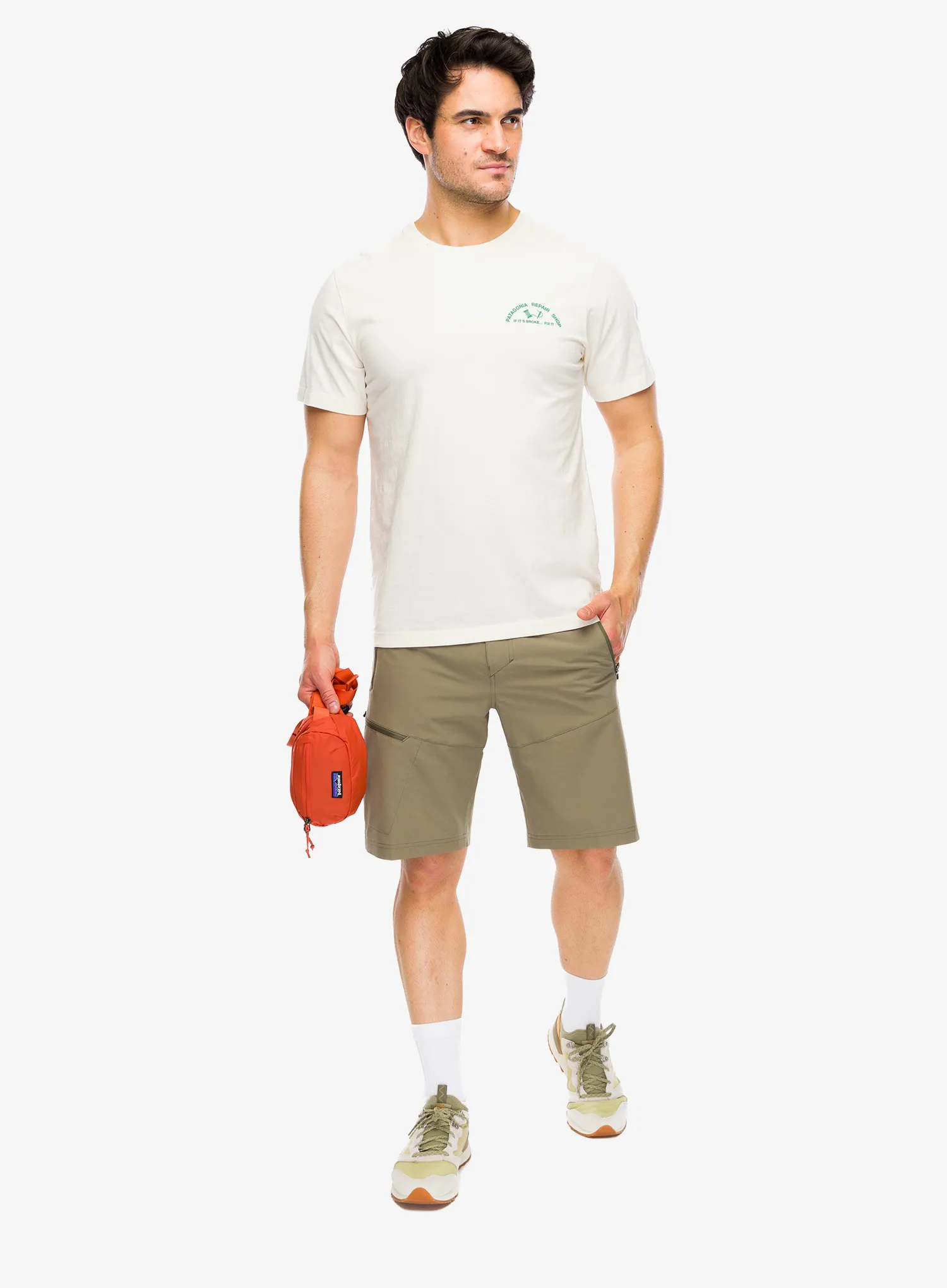 Majica s potiskom Patagonia Repair Shop T-Shirt - undyed natural