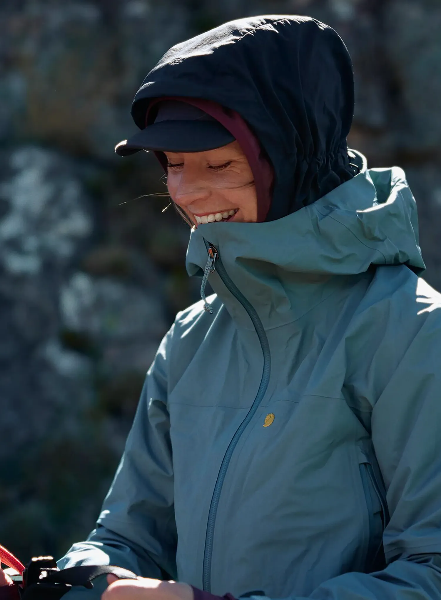 Ženska hardshell jakna Fjallraven Bergtagen GTX Lite Jacket - nimbus blue