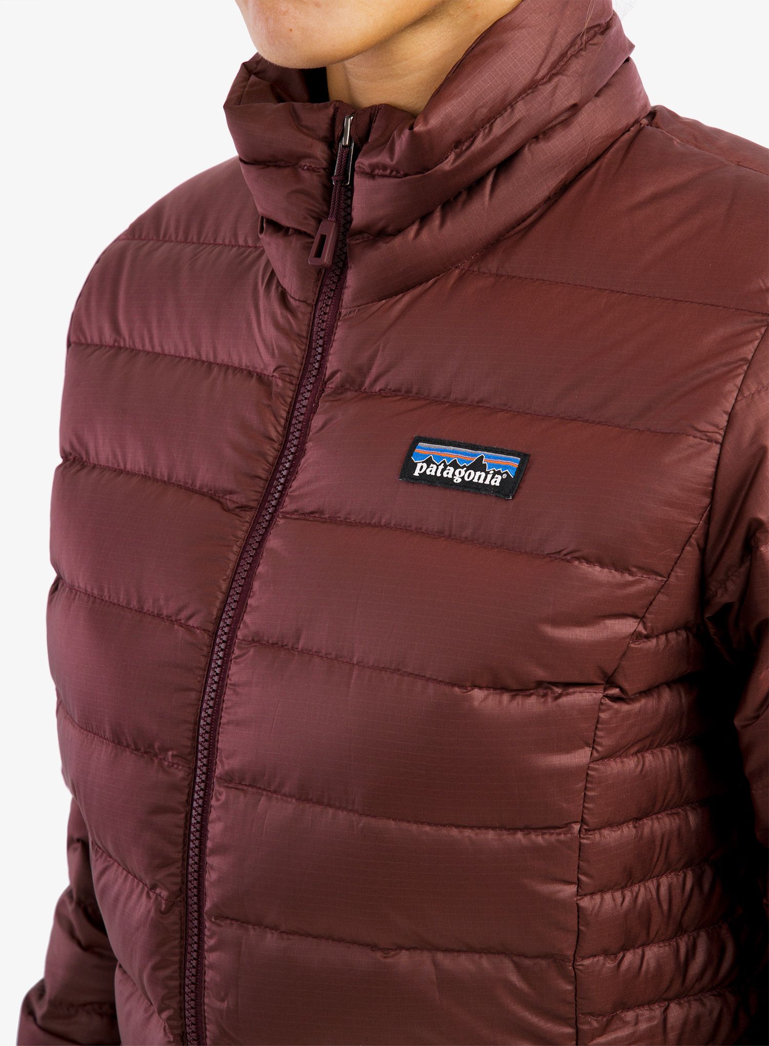 Ženska puhovka Patagonia Down Sweater Jacket - dark ruby