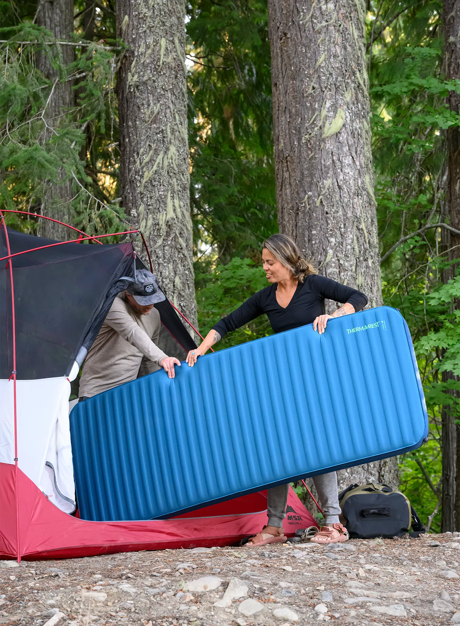 Samonapihljiva blazina Therm a Rest MondoKing 3D L - marine blue