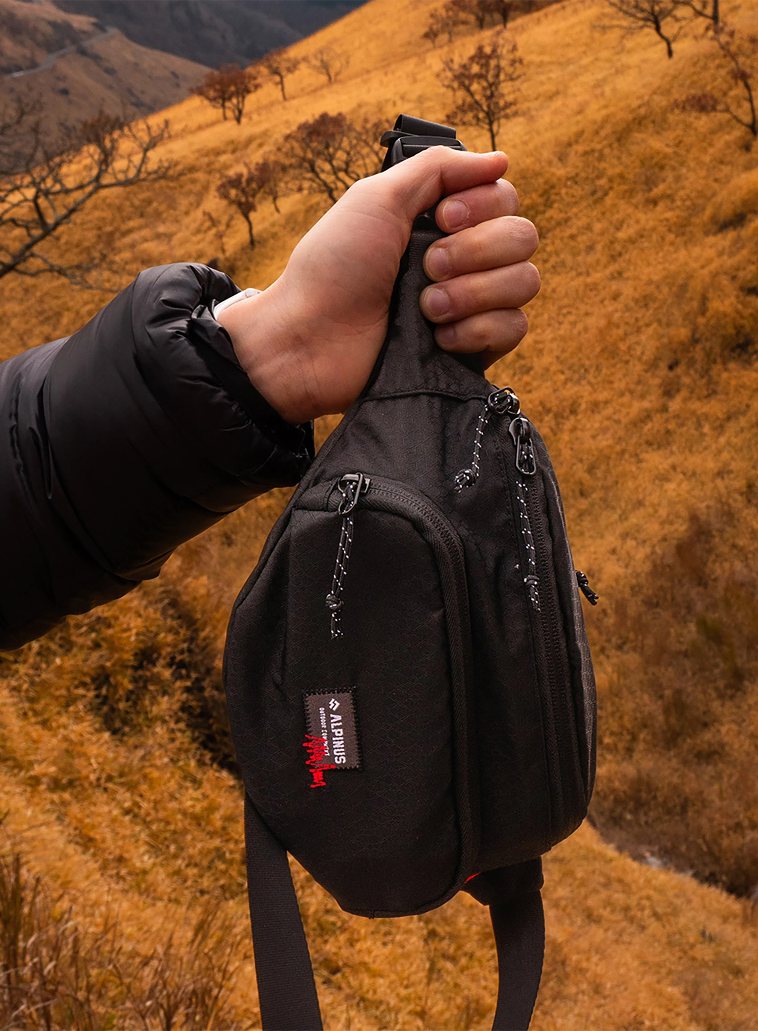 Torbica za okoli pasu Alpinus Nymbodia - black