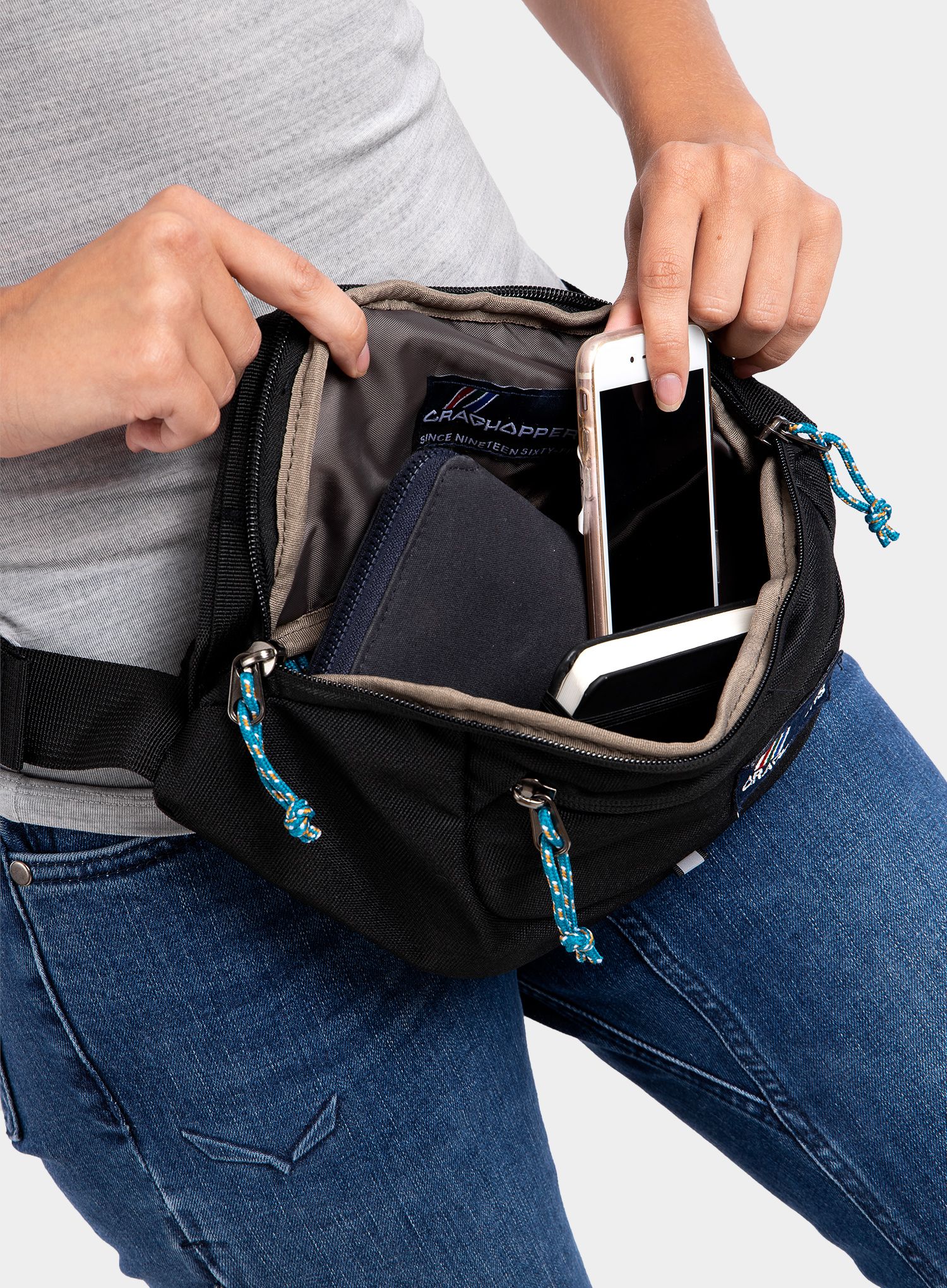 Torbica za okoli pasu Craghoppers 1.5L Kiwi Classic Bum Bag - black