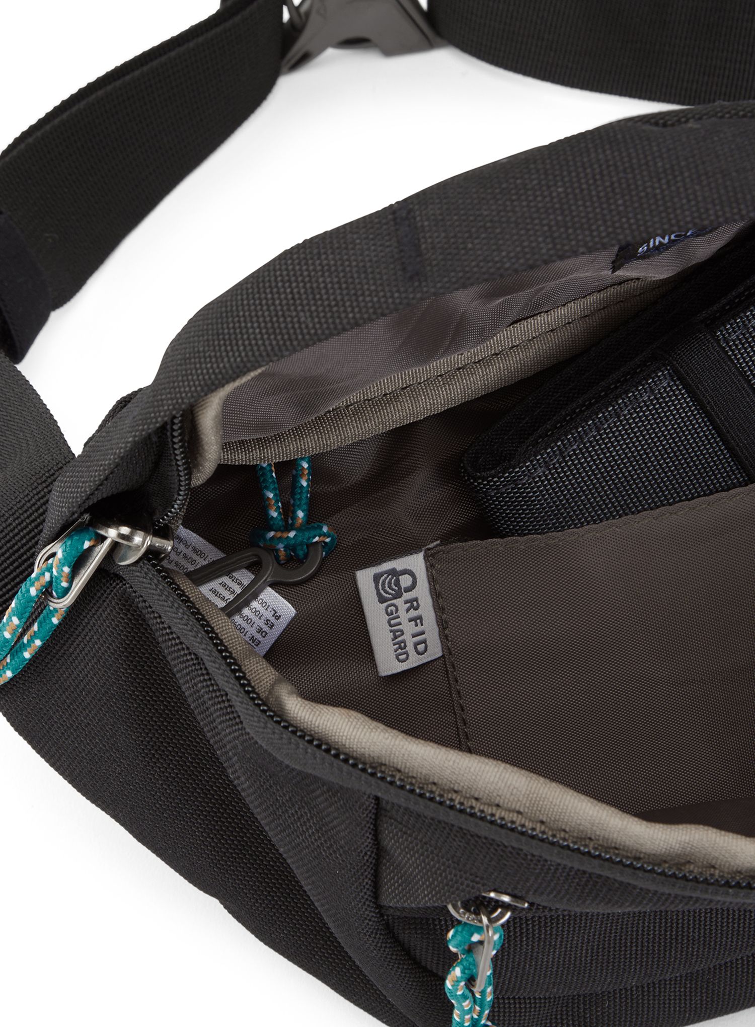 Torbica za okoli pasu Craghoppers 1.5L Kiwi Classic Bum Bag - black