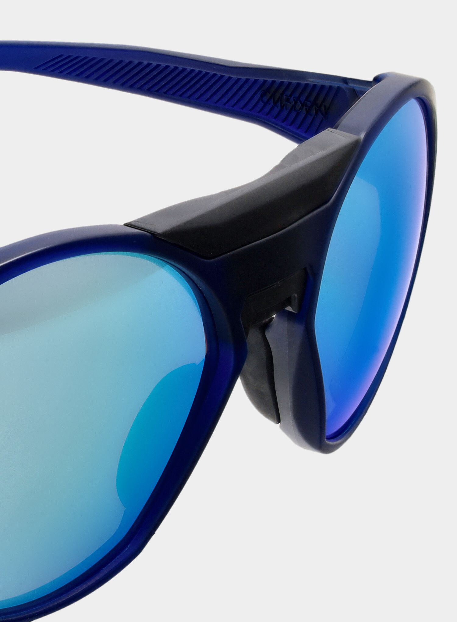 Ledeniška očala Oakley Clifden - mat trans blue/pri d.water pol