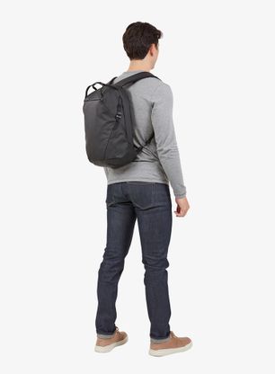 Protivlomni nahrbtnik Thule Tact Backpack 16 L - black