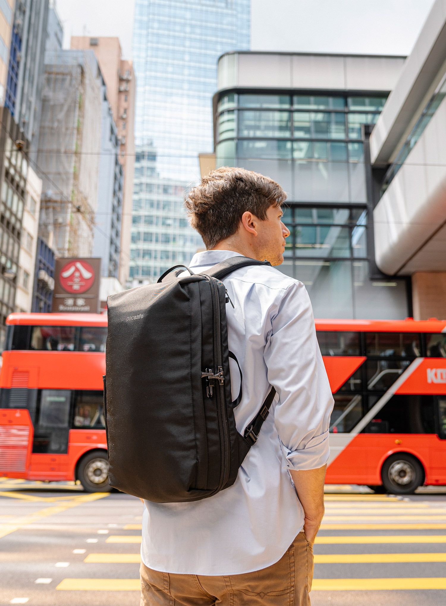 Mestni nahrbtnik Pacsafe X 16 Commuter Backpack - black
