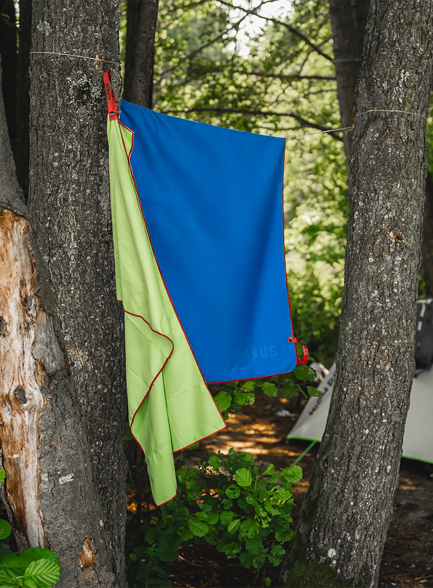 Hitrosušeča brisača Alpinus Canoa 50 x 100 - blue