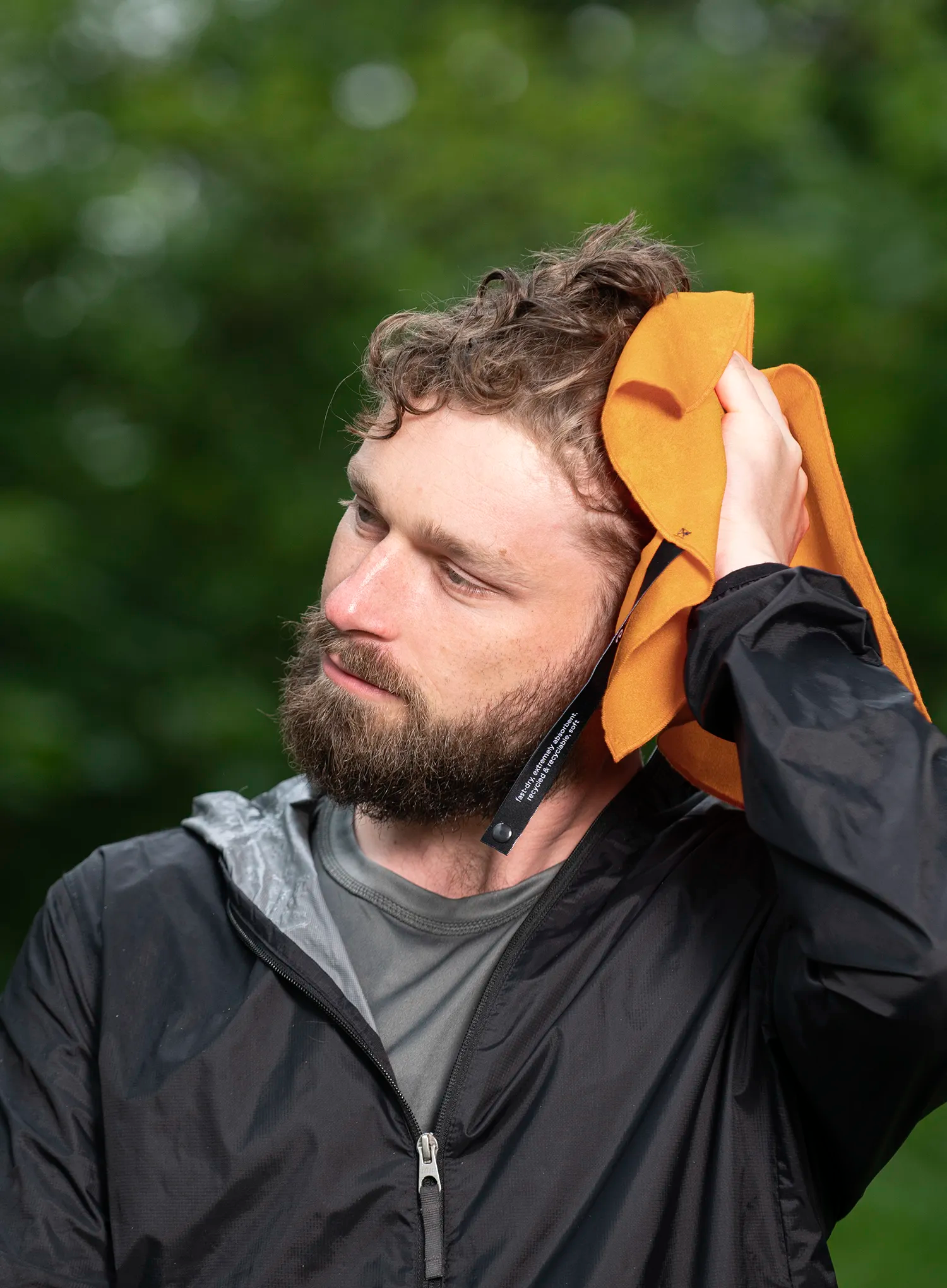 Hitrosušeča brisača Cocoon Microfiber Towel Hyperlight XL - sunrise
