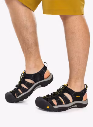 Pohodni sandali Keen Newport H2 - black