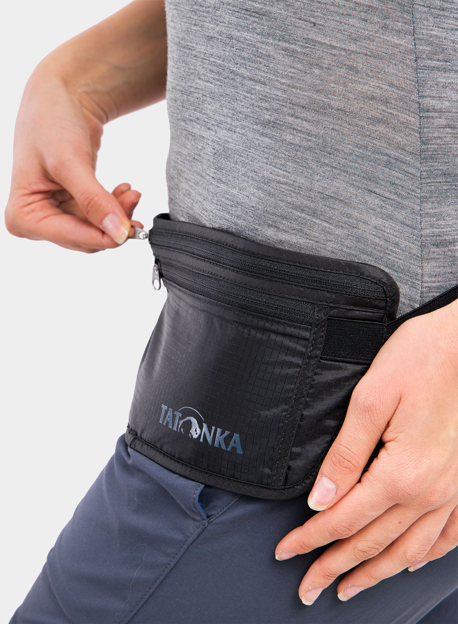 Torbica za čez ramo Tatonka Skin Moneybelt Int. - black