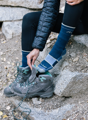 Ženske pohodne nogavice Darn Tough Hiker Boot Midweight with Full Cushion - eclipse