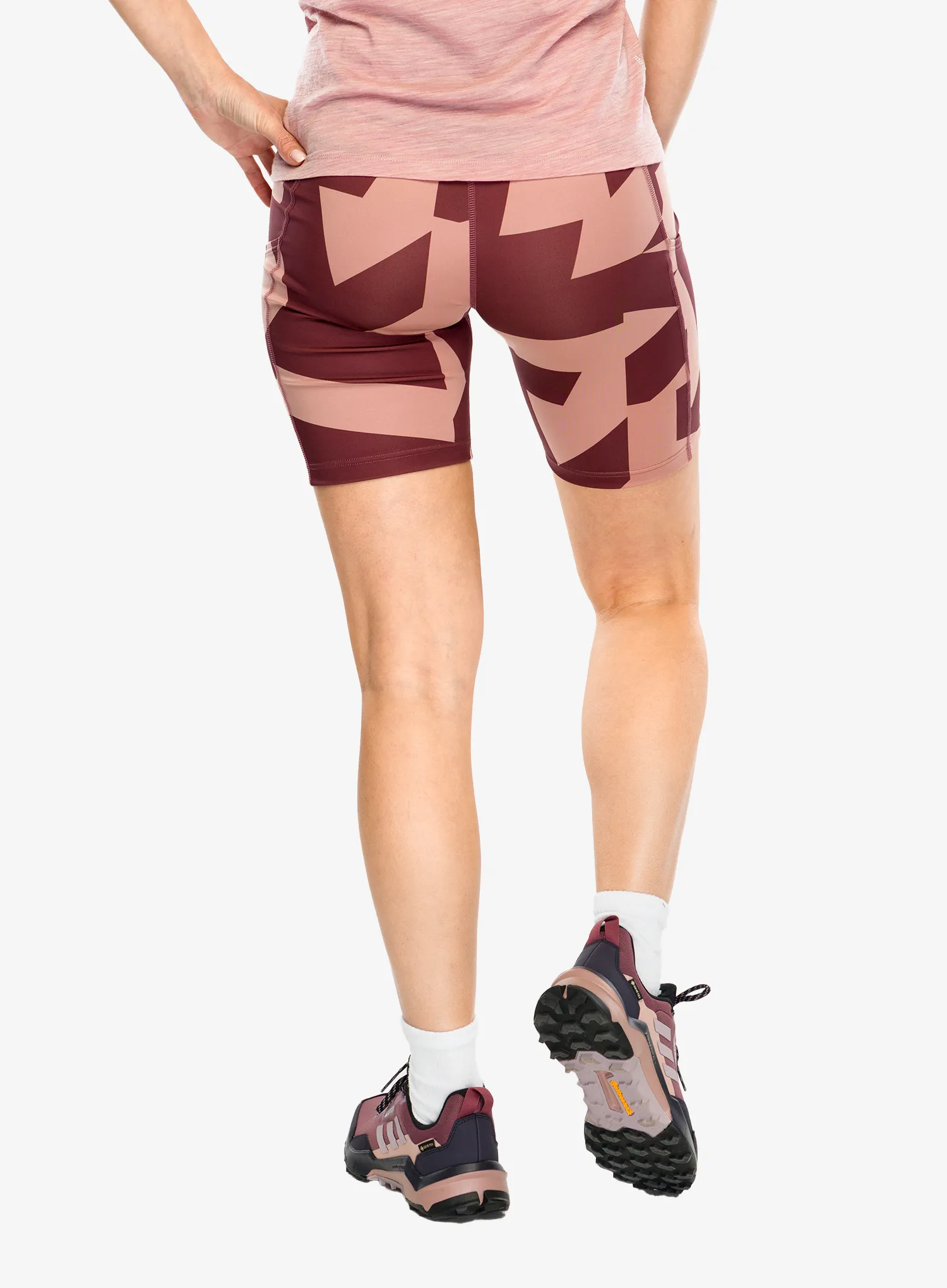 Ženske kratke hlače adidas TERREX Multi 8-Inch Tight Shorts Printed - warcla/quicri/quicri
