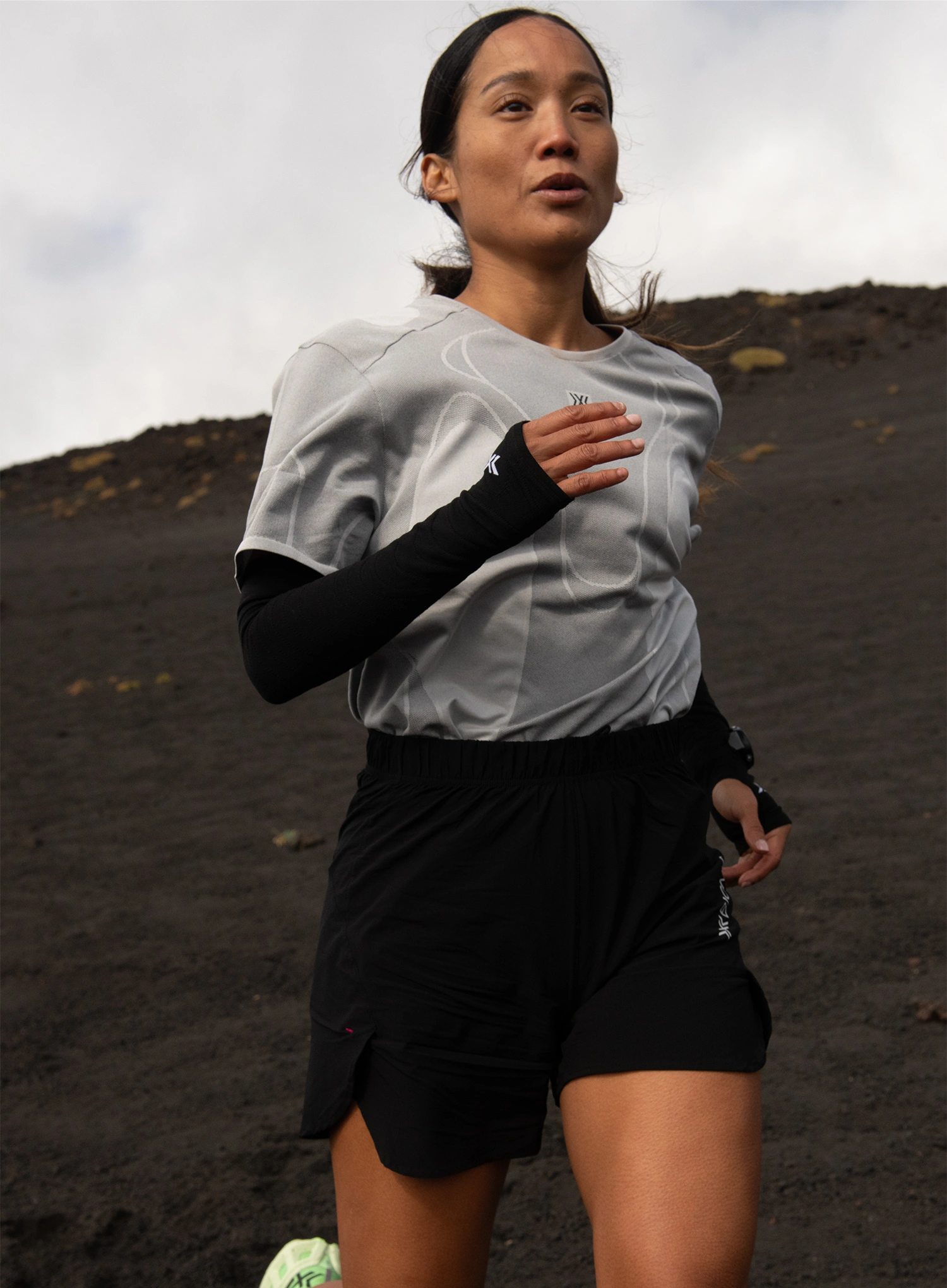 Ženske tekaške kratke hlače X-Bionic Corefusion Run Perform Shorts - x black/black
