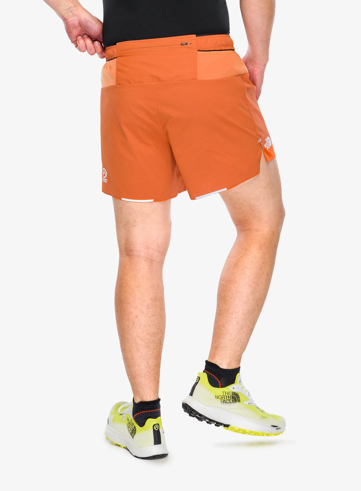 Tekaške kratke hlače The North Face Summit Pacesetter 5in Short - iron bronze/digital orange
