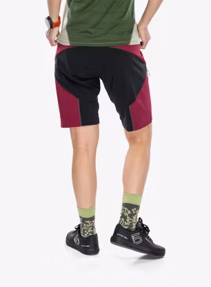 Ženske kolesarske kratke hlače Dynafit Ride Light DST Shorts - beet red