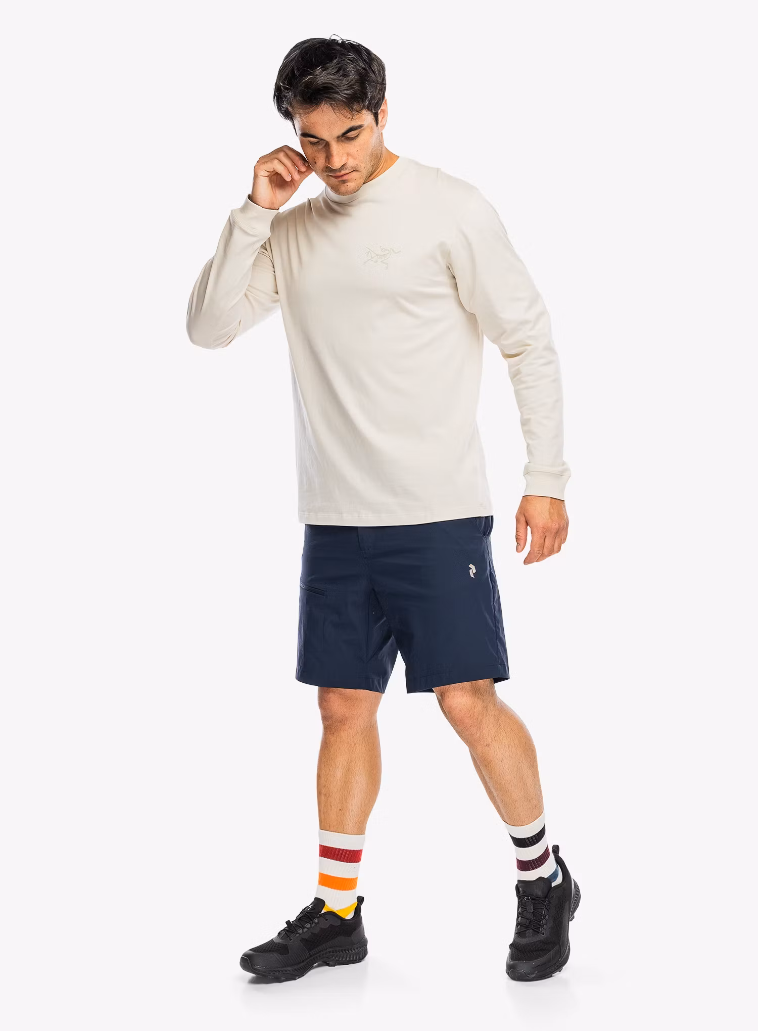 Pohodniške kratke hlače Peak Performance Iconiq Shorts - blue shadow
