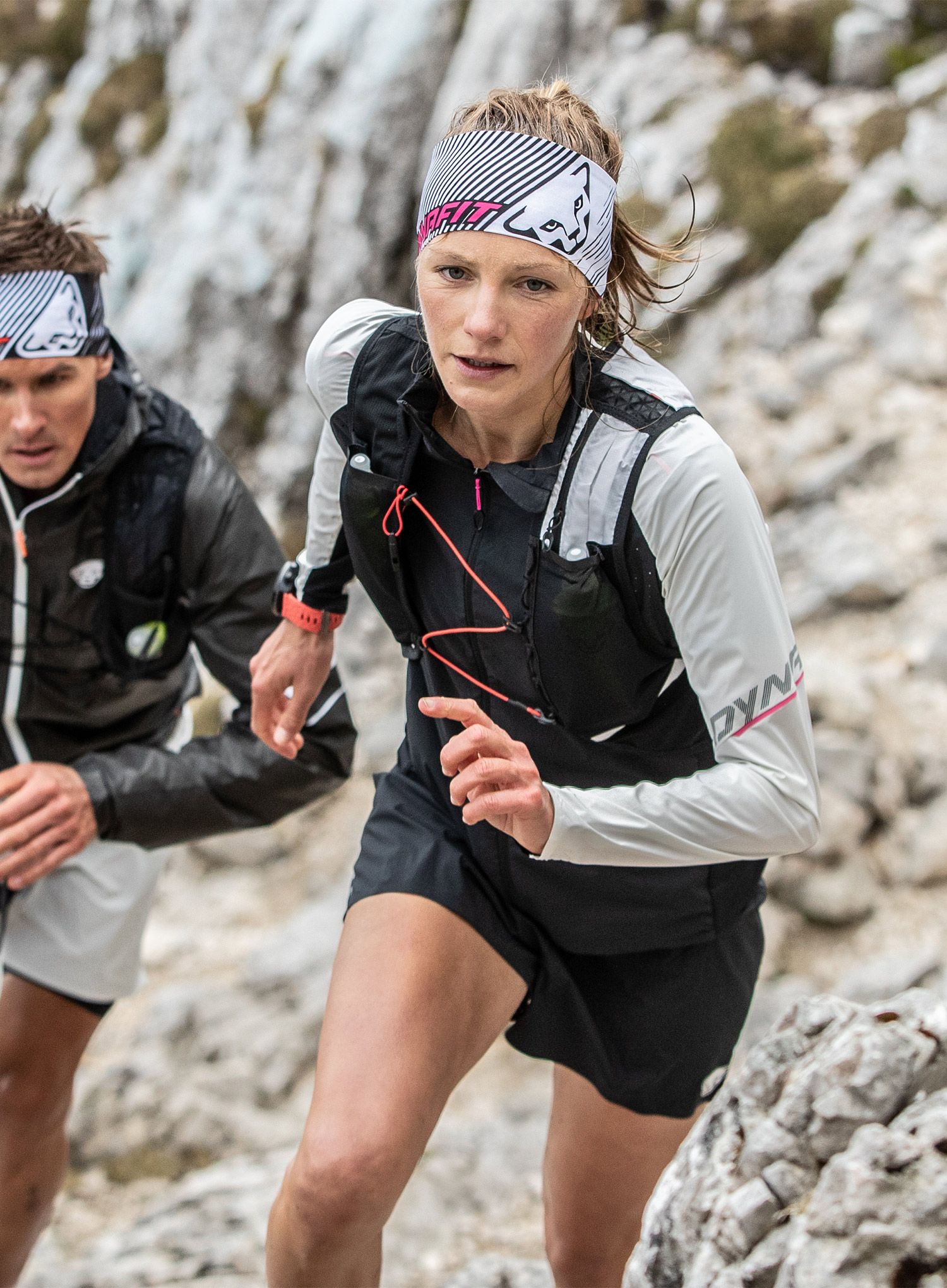 Ženske kratke hlače Dynafit DNA 2in1 Split Shorts - black out