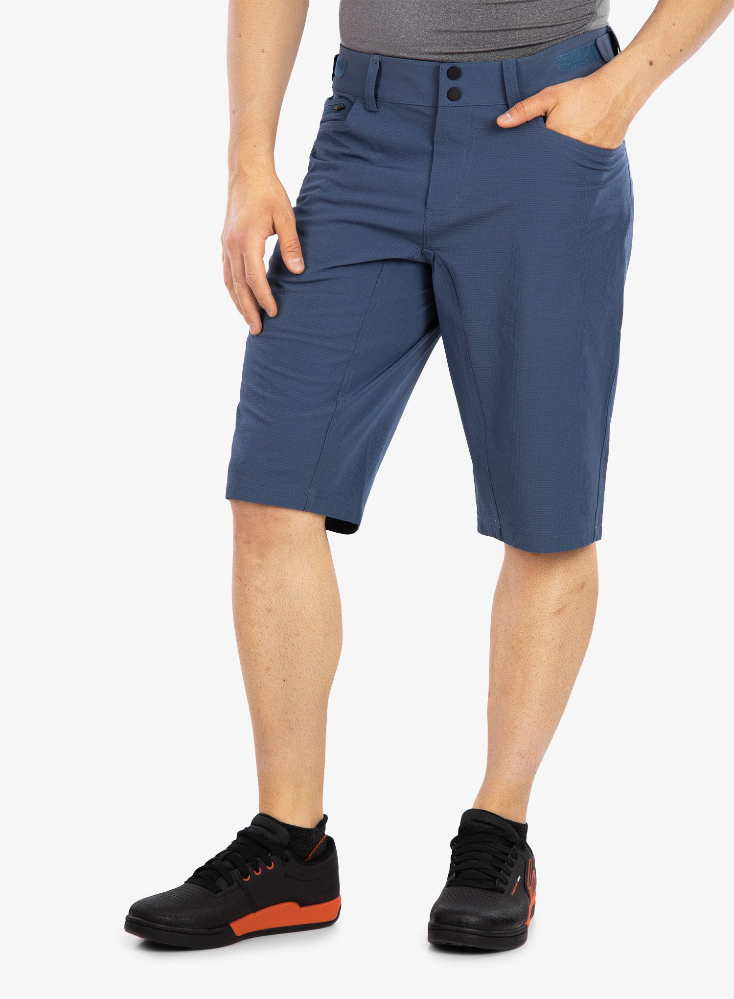 Kolesarske kratke hlače Mons Royale Momentum 2.0 Bike Shorts - dark denim 