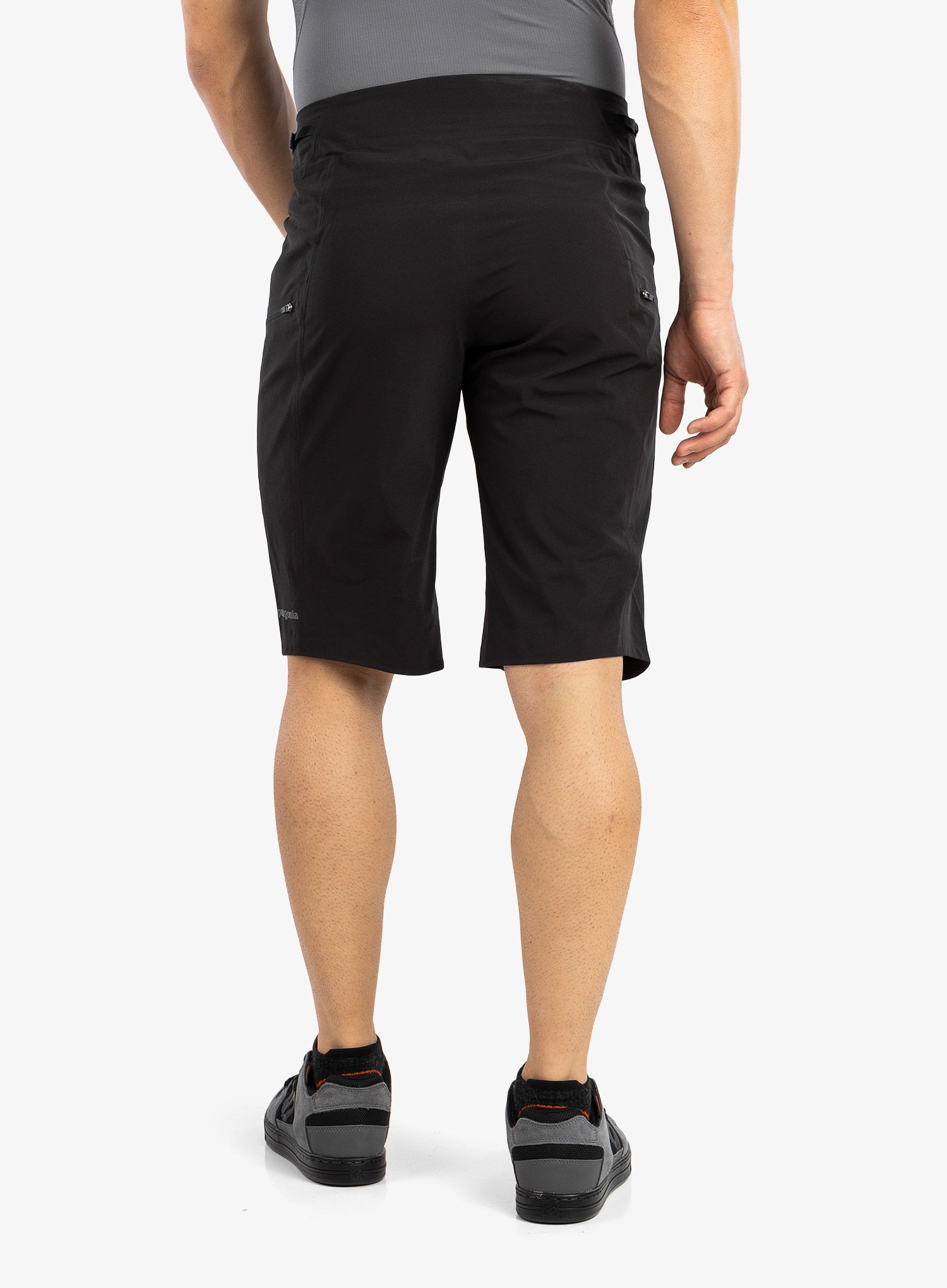 Kolesarske kratke hlače Patagonia Dirt Roamer Bike Shorts - black