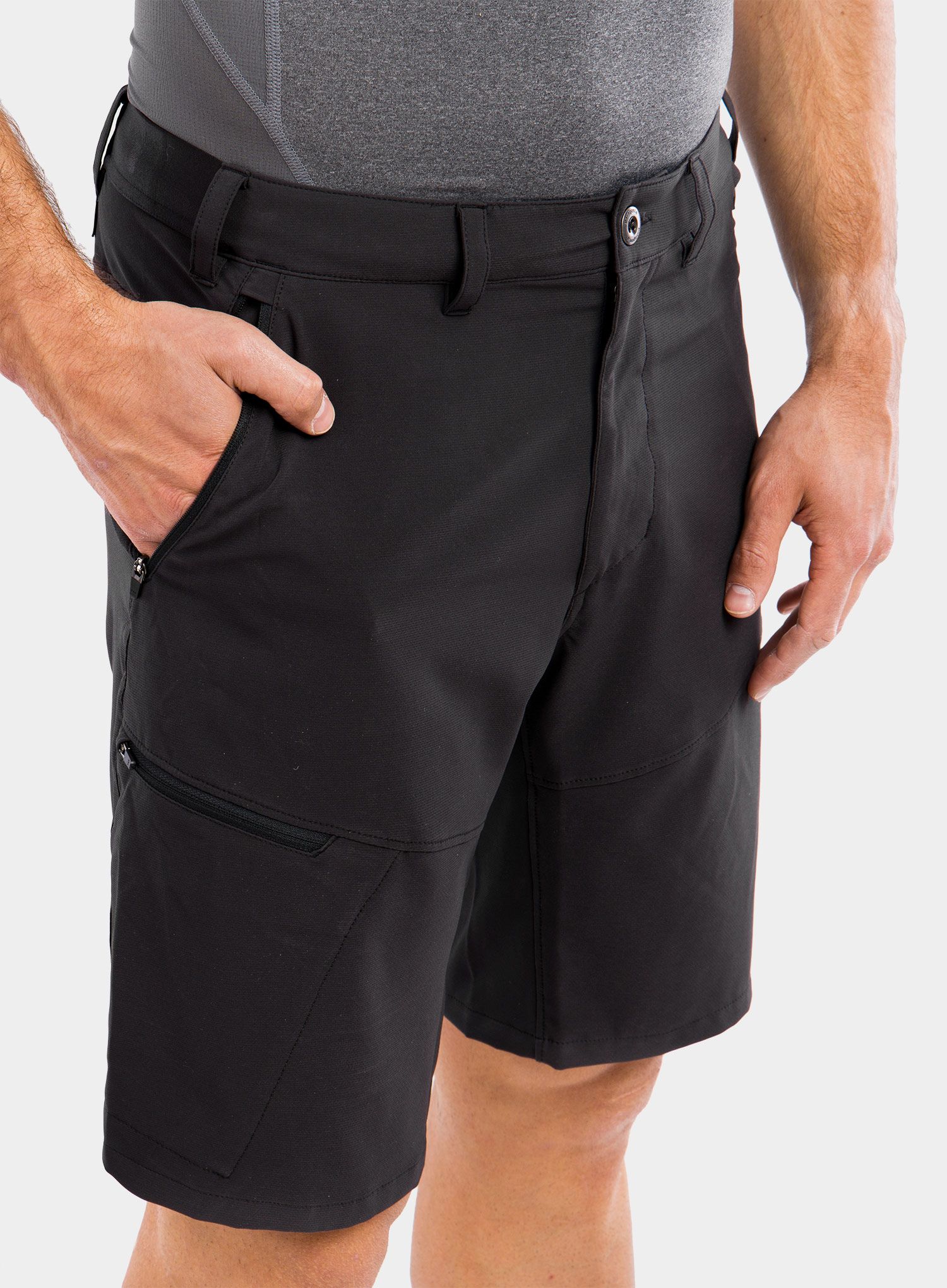 Pohodniške kratke hlače Patagonia Altvia Trail Shorts 10 in - black