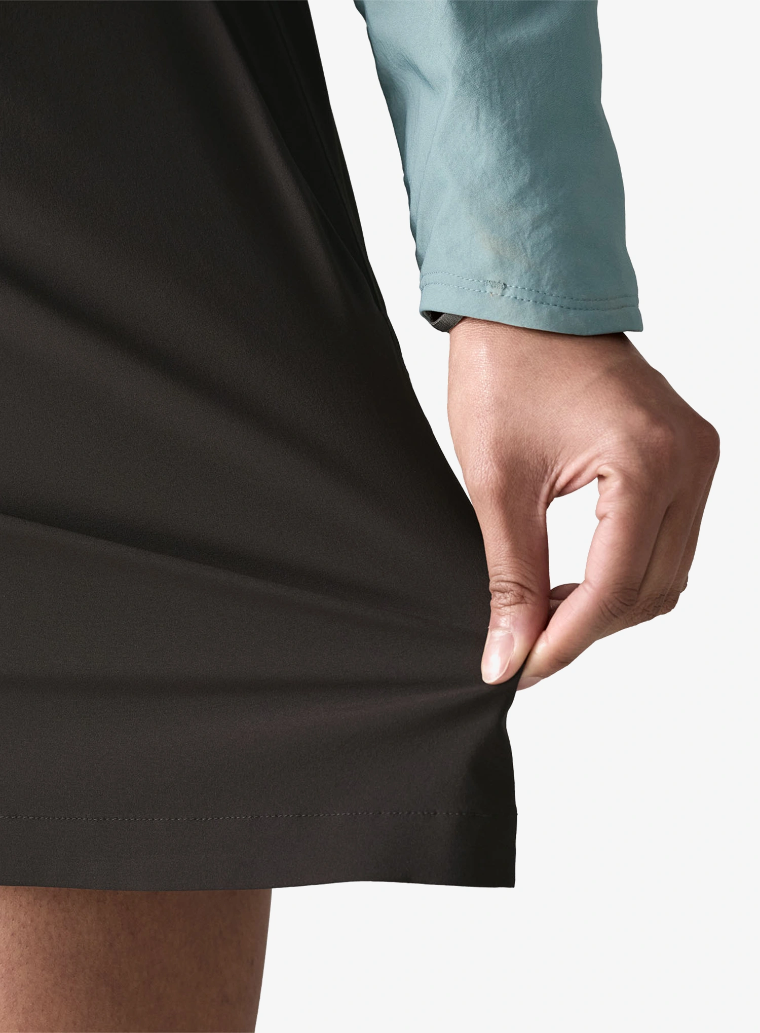 Pohodniško krilo Patagonia Terrebonne Traveler Skort - black
