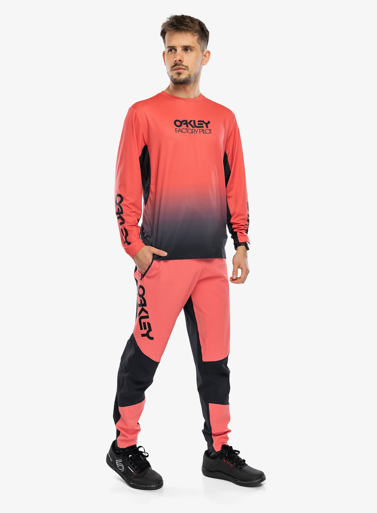 Kolesarske hlače Oakley Maven Scrub Pant - paloma