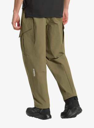 Pohodniške hlače adidas TERREX Xploric CLIMA365 Cargo Pants - olive strata