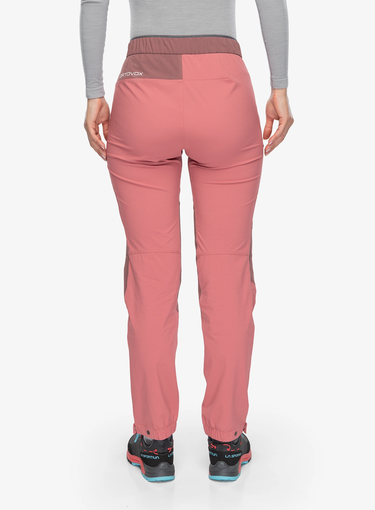 Ženske plezalne hlače Ortovox Vajolet Pants - wild rose