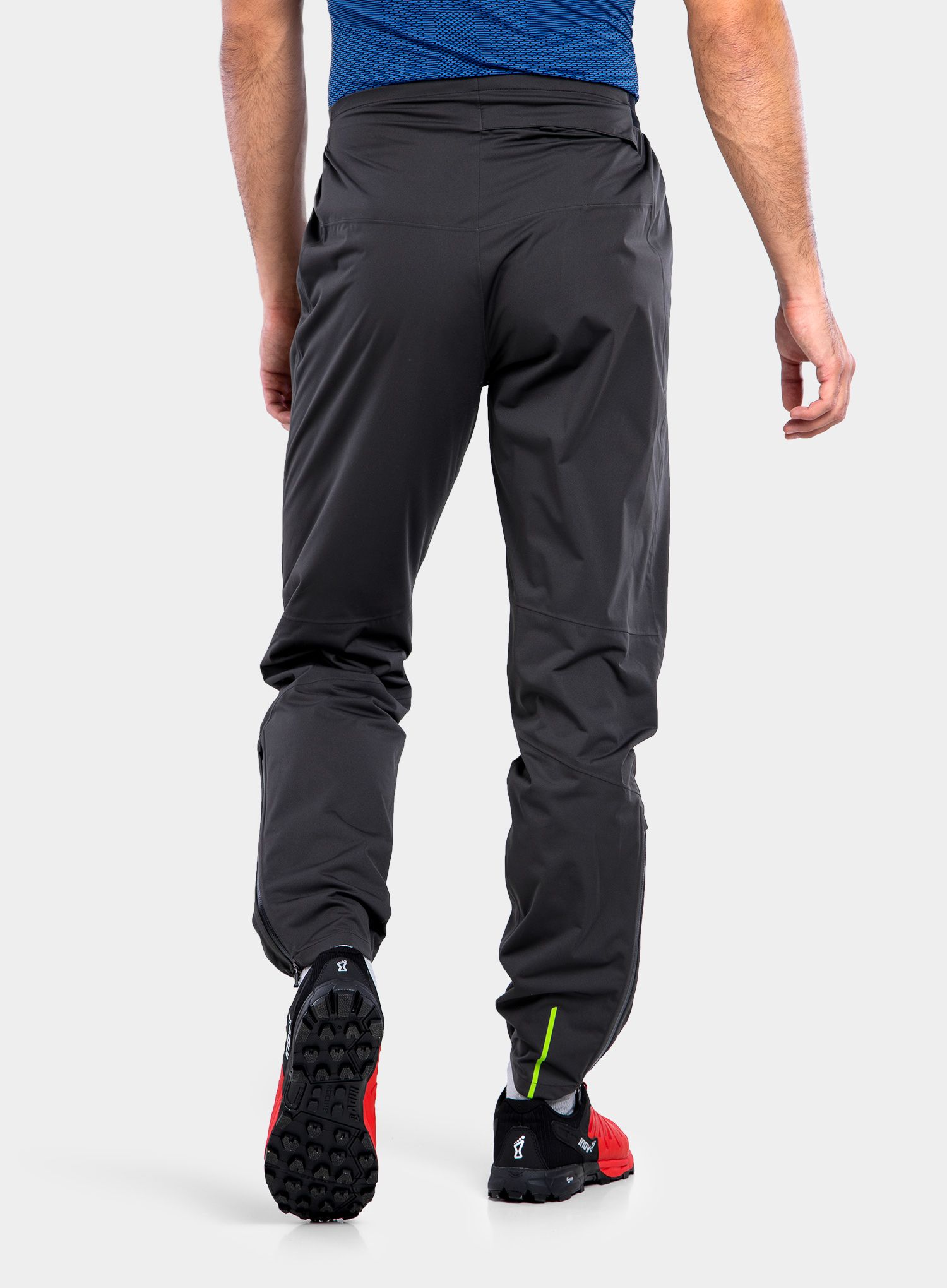 Tekaške hlače Inov-8 Trailpant - black