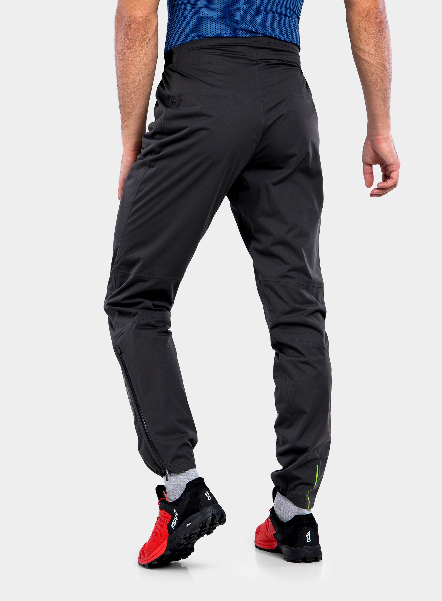 Tekaške hlače Inov-8 Trailpant - black