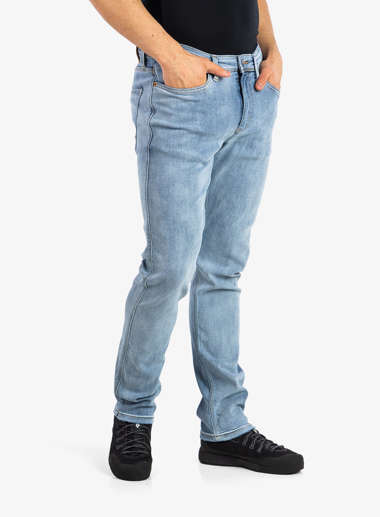 Hlače Duer Performance Denim Relaxed Taper - modern bleach