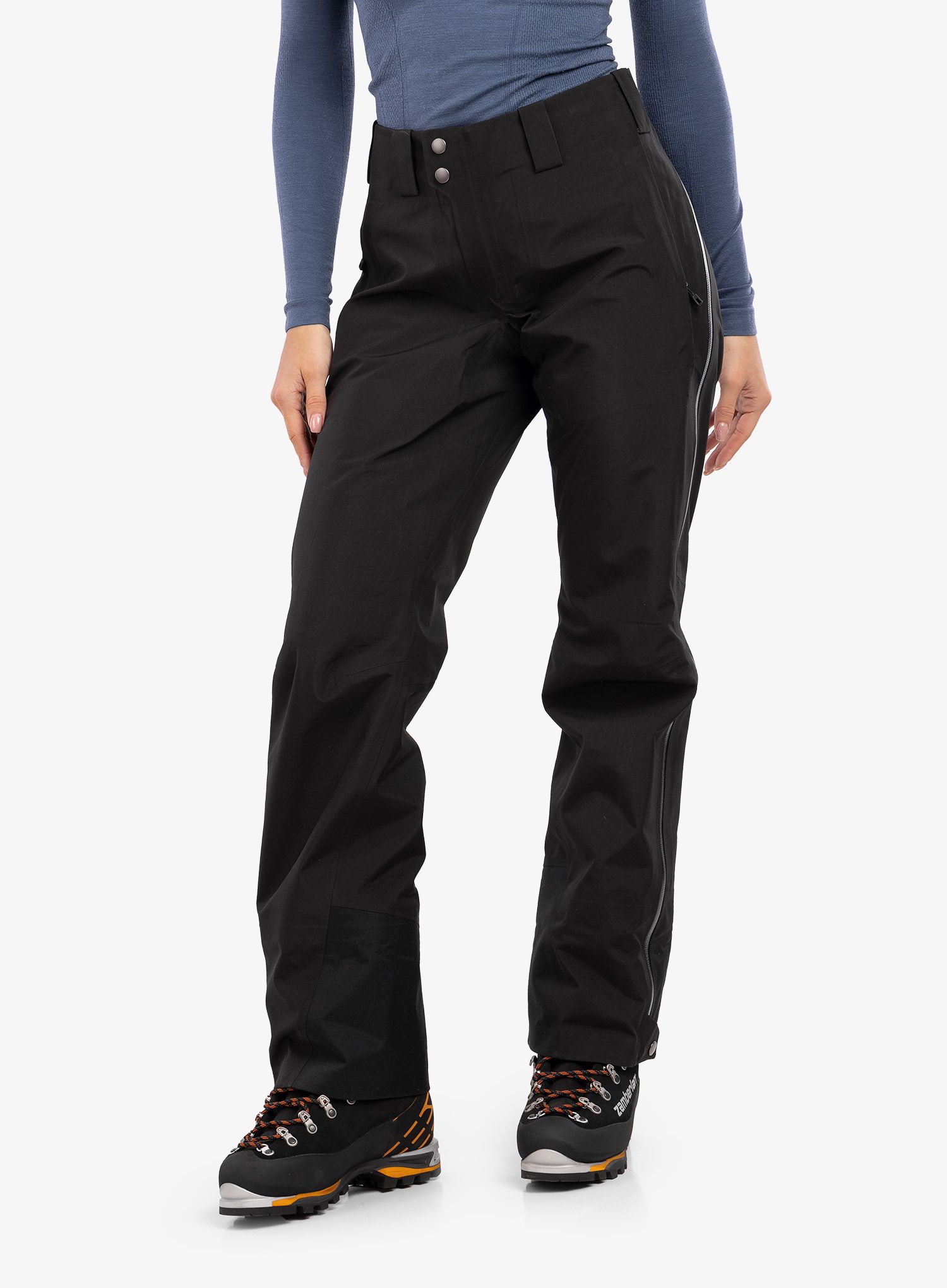 Ženske GORE-TEX hlače Patagonia Triolet - black