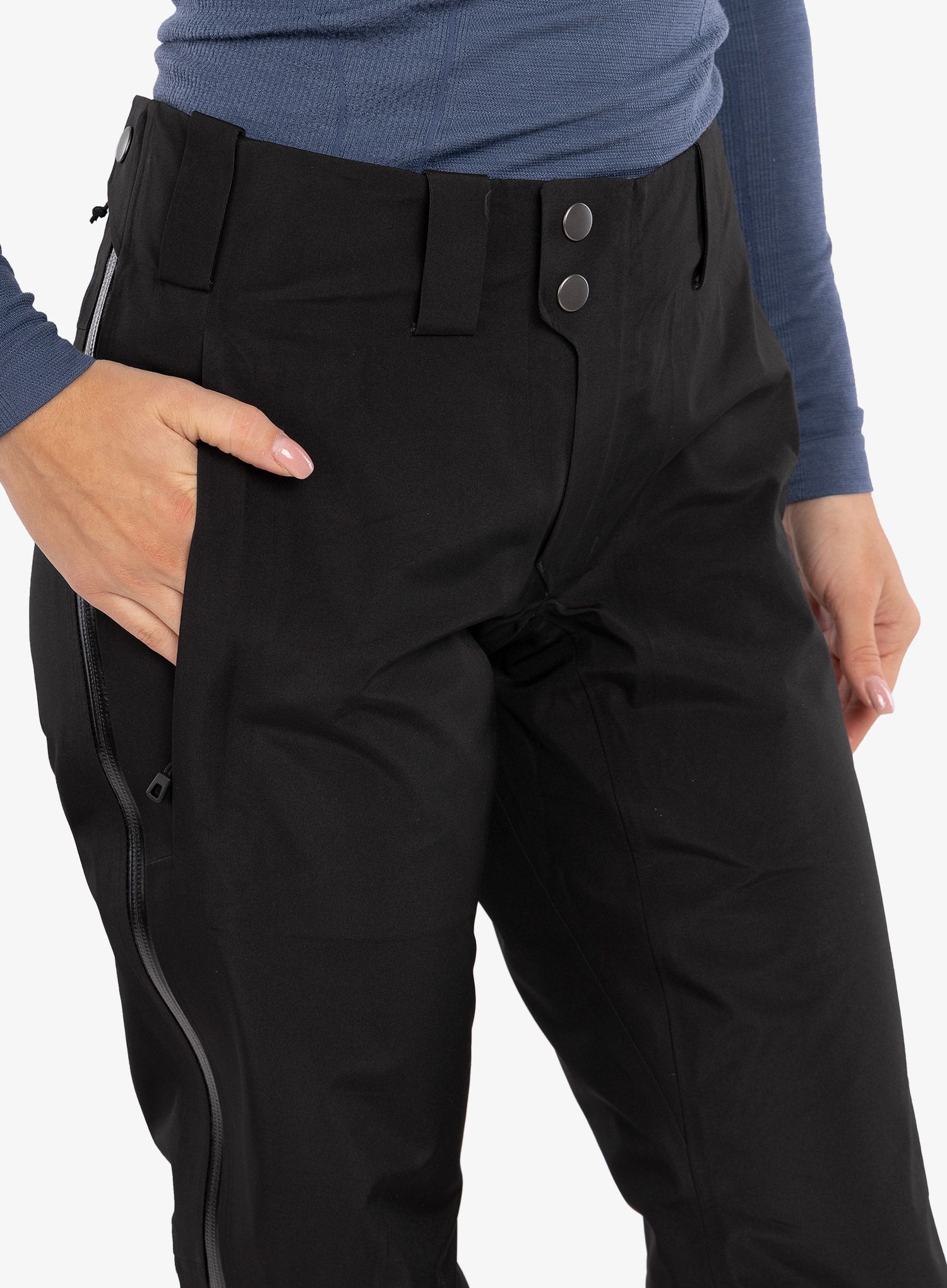 Ženske GORE-TEX hlače Patagonia Triolet - black