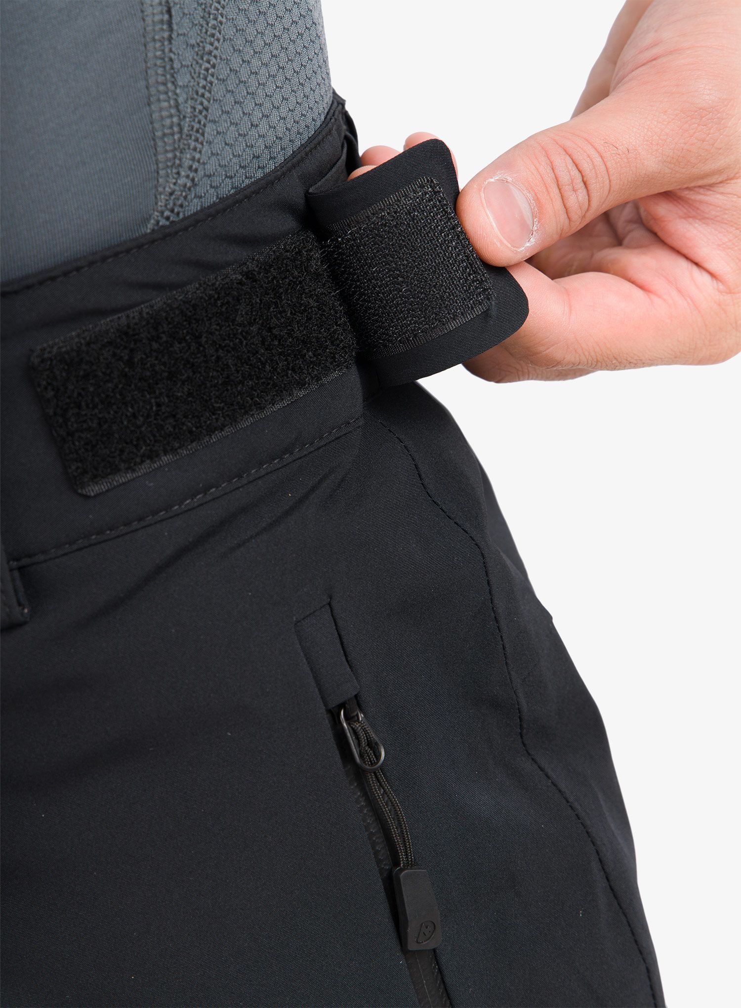 Smučarske hlače Marmot Layout Cargo Insulated Pant - black