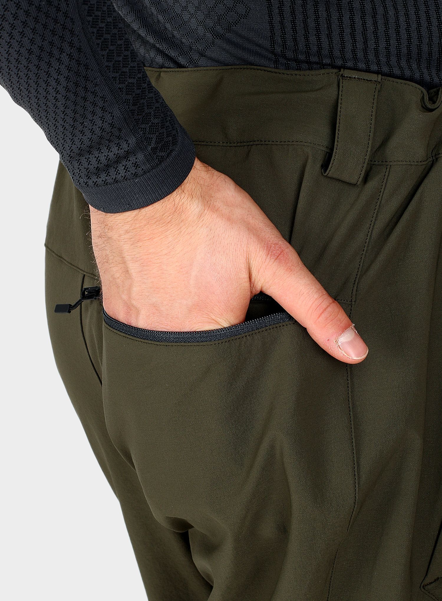 Softshell hlače Black Diamond Alpine Pants - sergeant