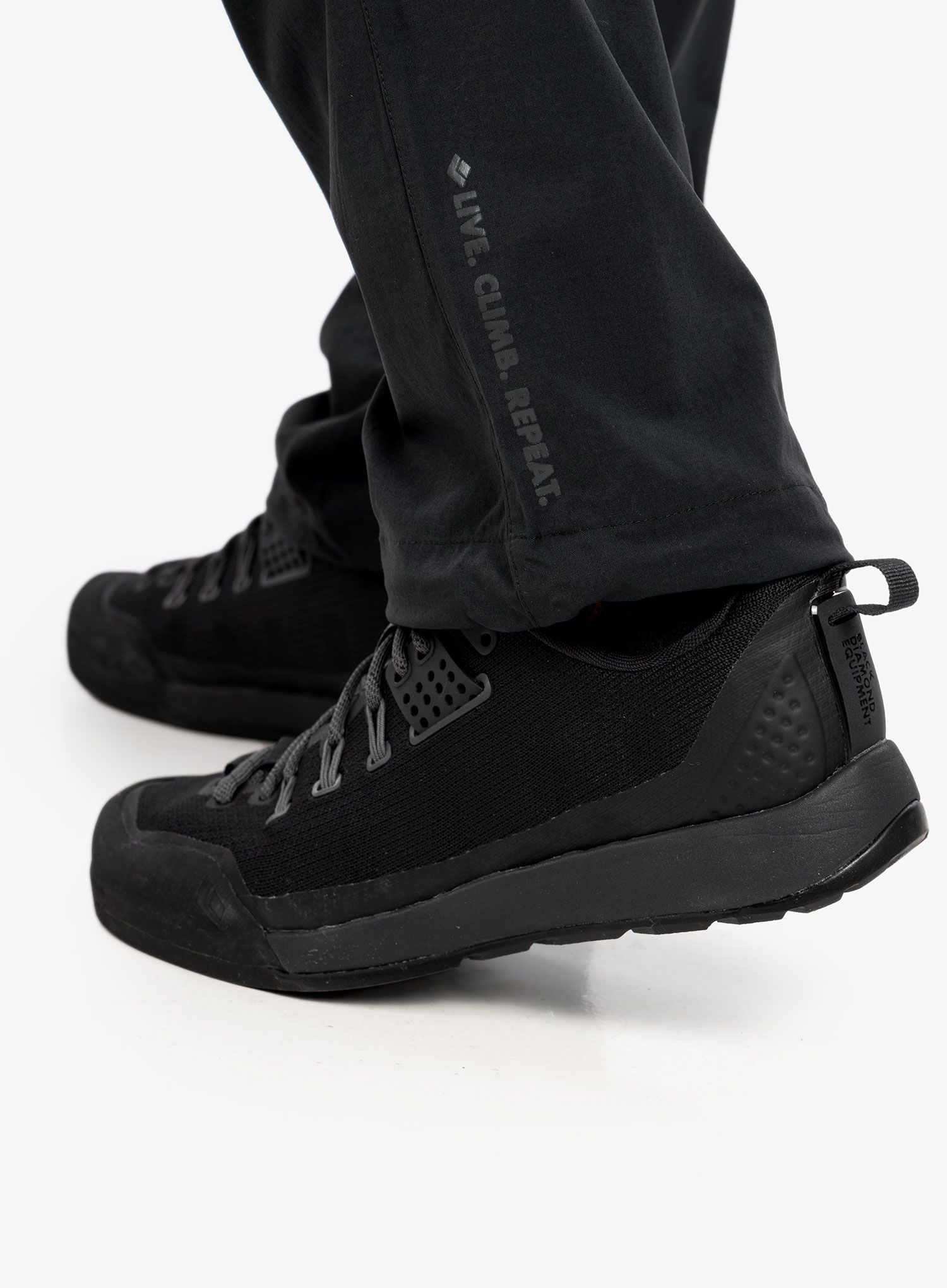 Pohodne hlače Black Diamond Technician Alpine Pants - black