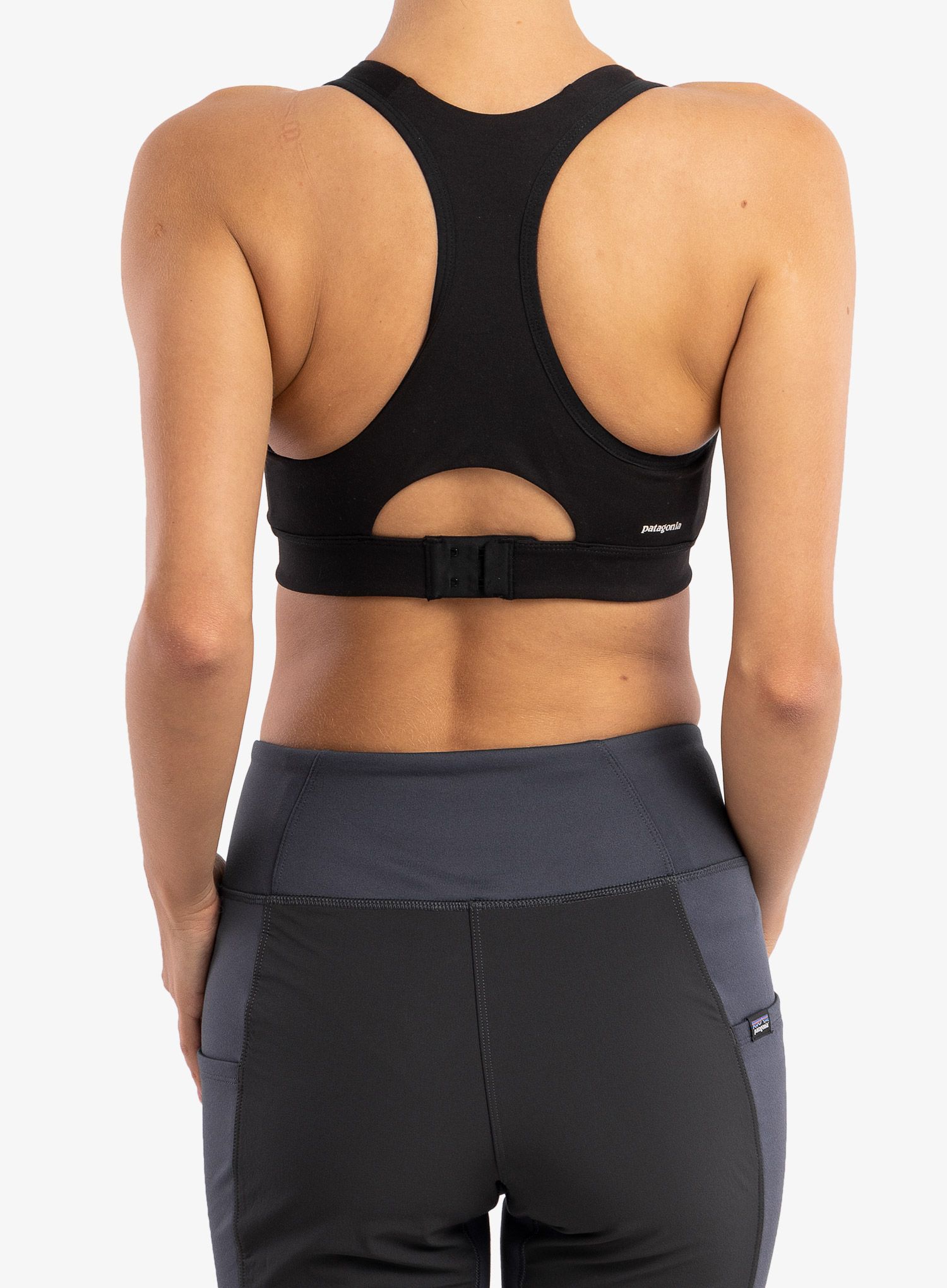 Športni nedrček Patagonia Wild Trails Sports Bra - space dye/narwhal grey