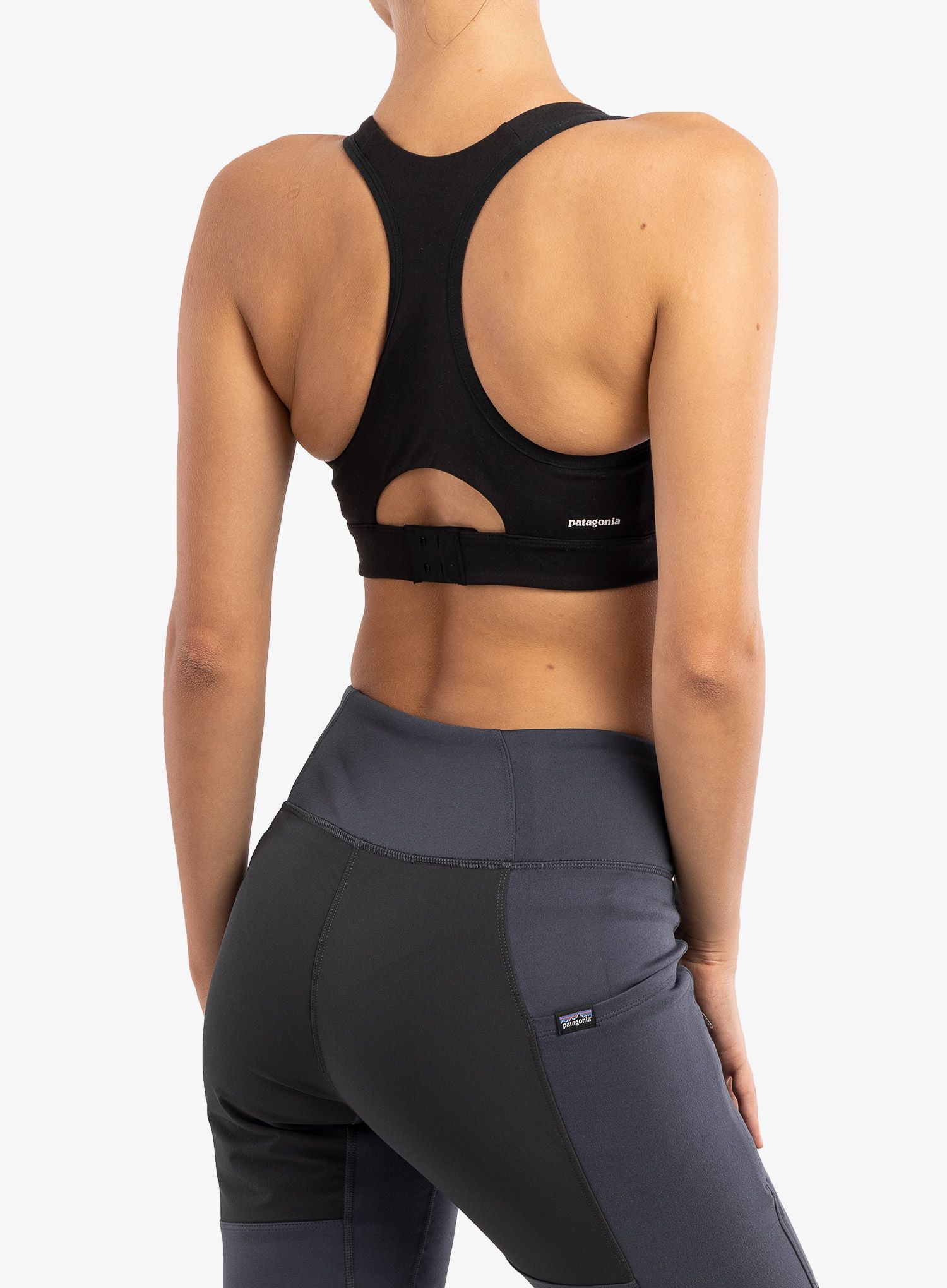 Športni nedrček Patagonia Wild Trails Sports Bra - space dye/narwhal grey