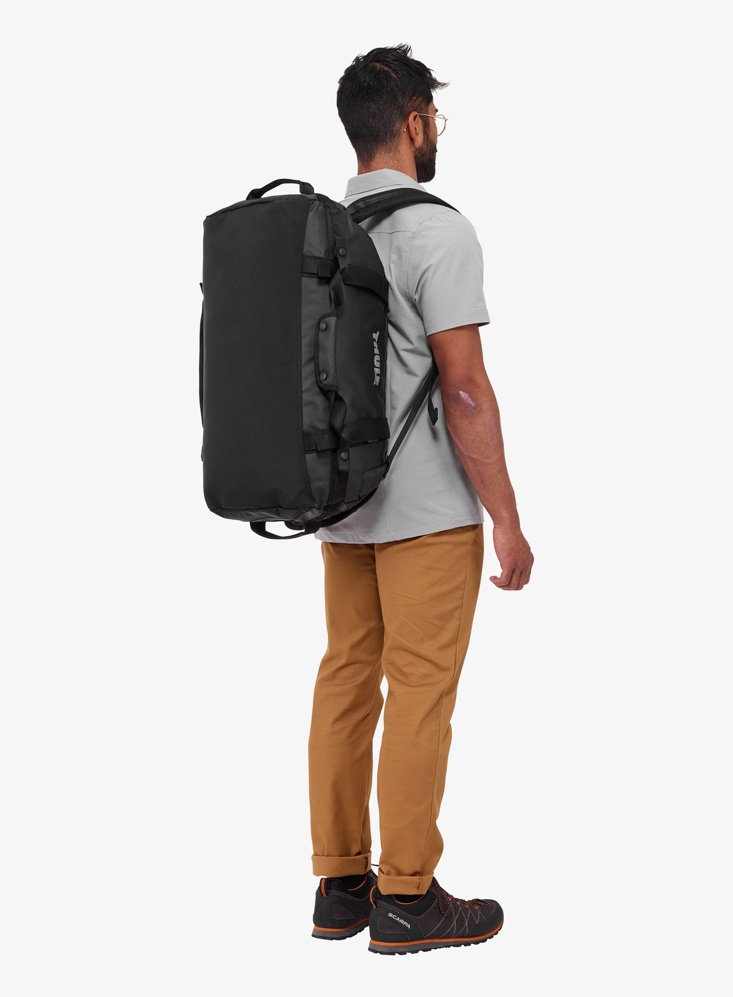 Potovalna torba Thule Chasm 40 L - black