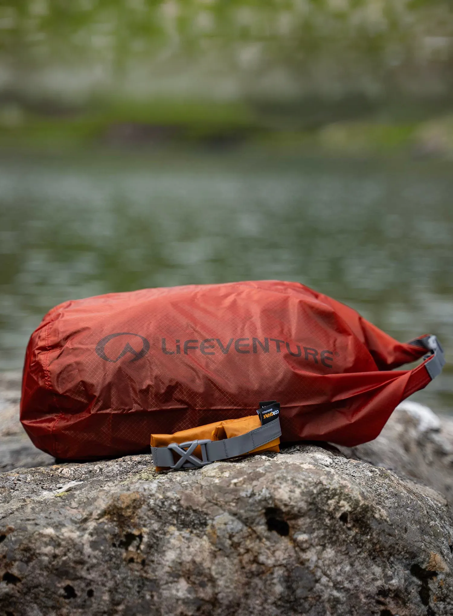 Nepremočljiva vreča Lifeventure Ultralight Dry Bag 5 l - rust