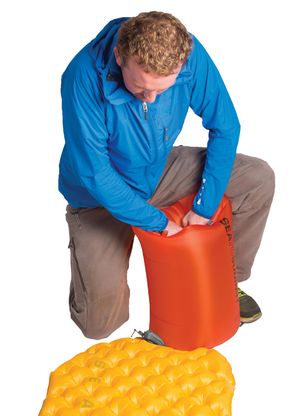 Vrečka s tlačilko Sea To Summit Air Stream Dry Sack Pump